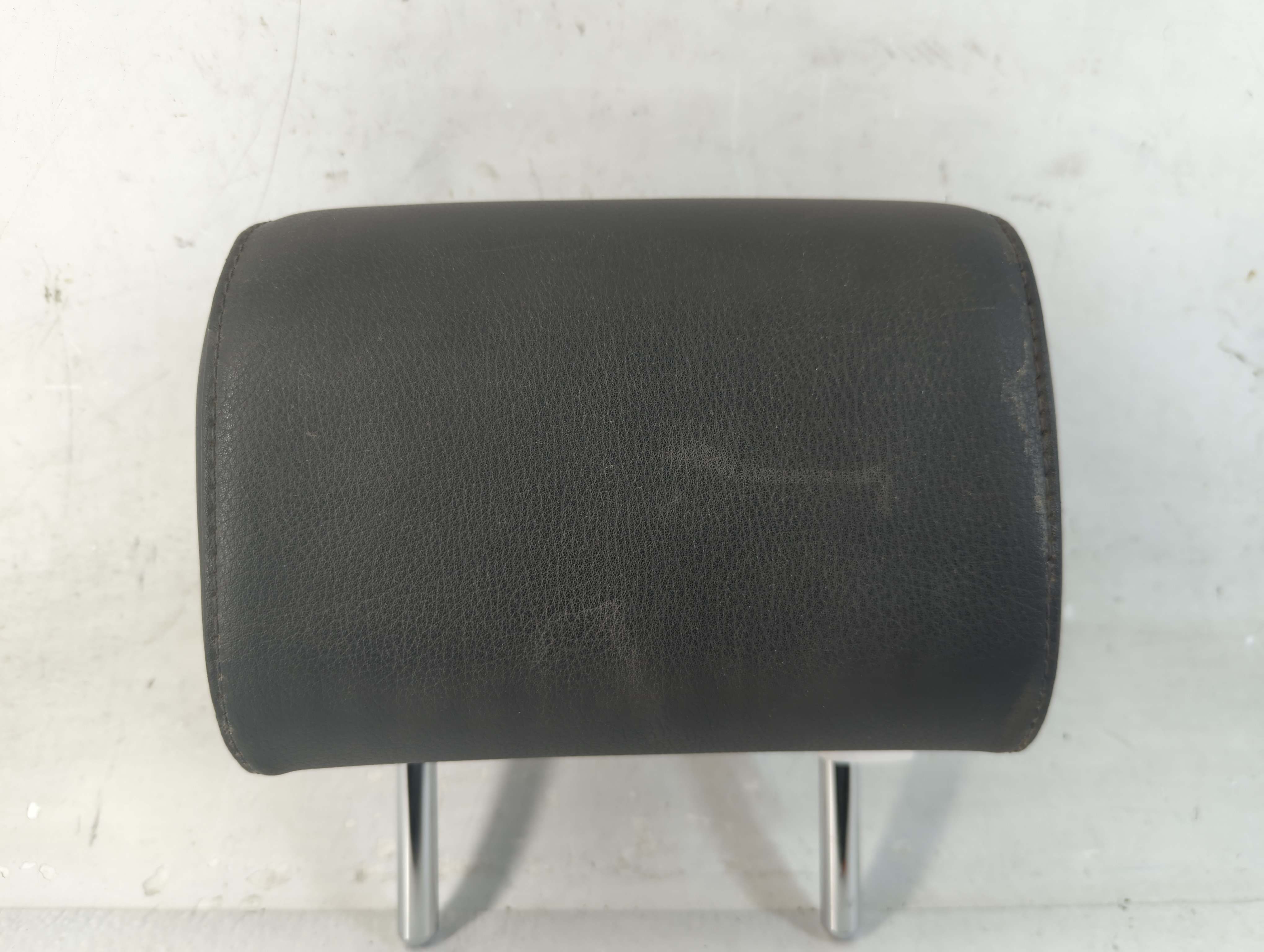 2009 Audi A6 Headrest Head Rest Rear Seat Black 855472 - Oemusedautoparts1.com