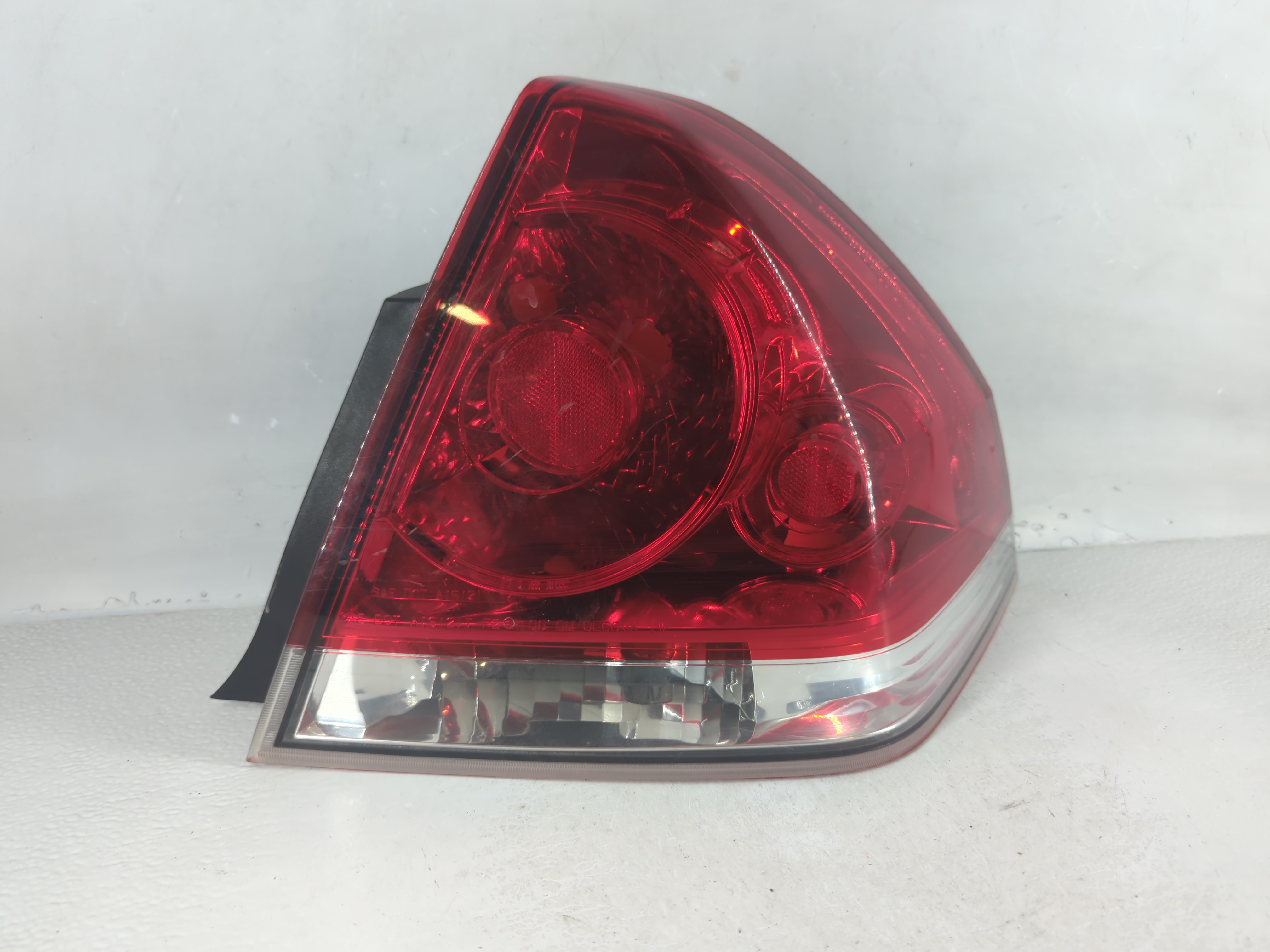 Picture of 2006-2016 Chevrolet Impala Driver Left Side Tail Light Taillight Oem 855506