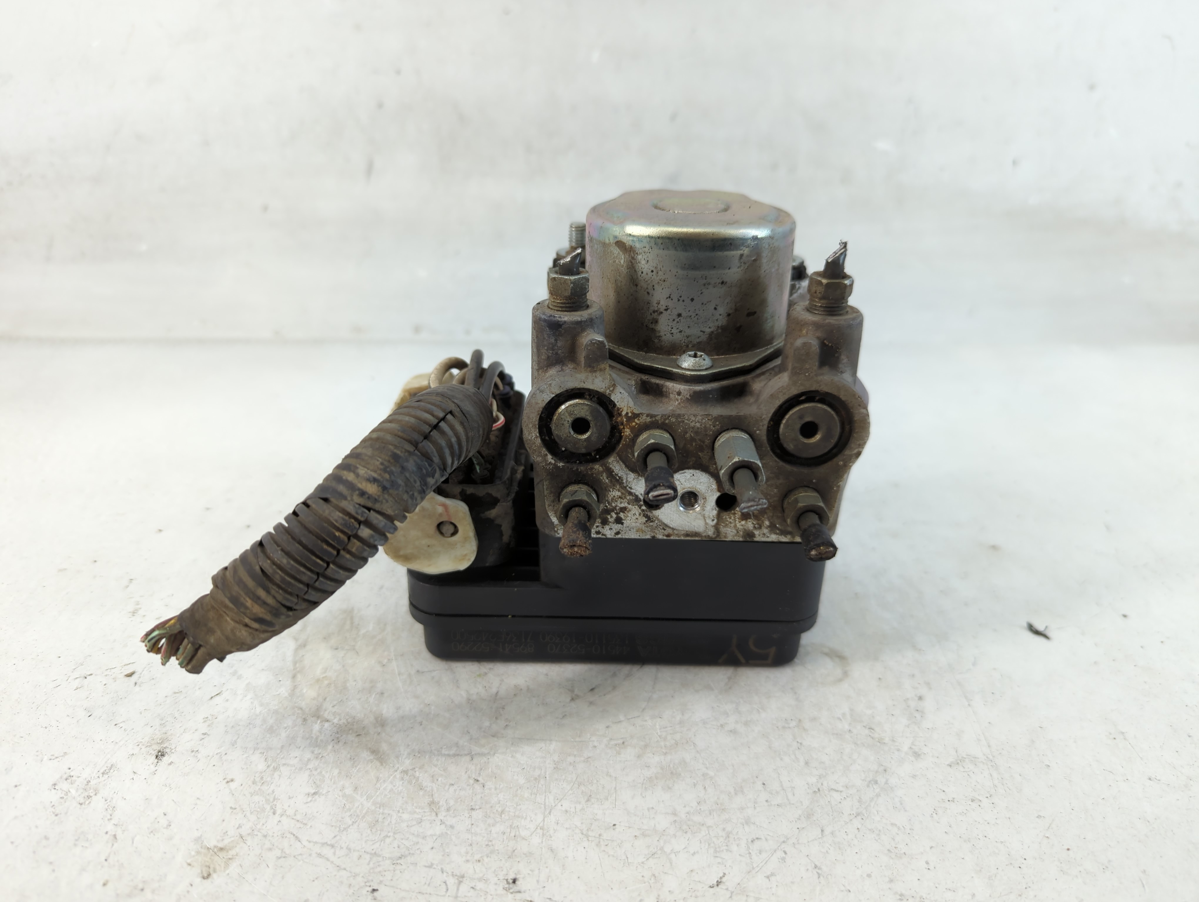 2004-2006 Scion Xa Abs Pump Control Module 855517 - Oemusedautoparts1.com