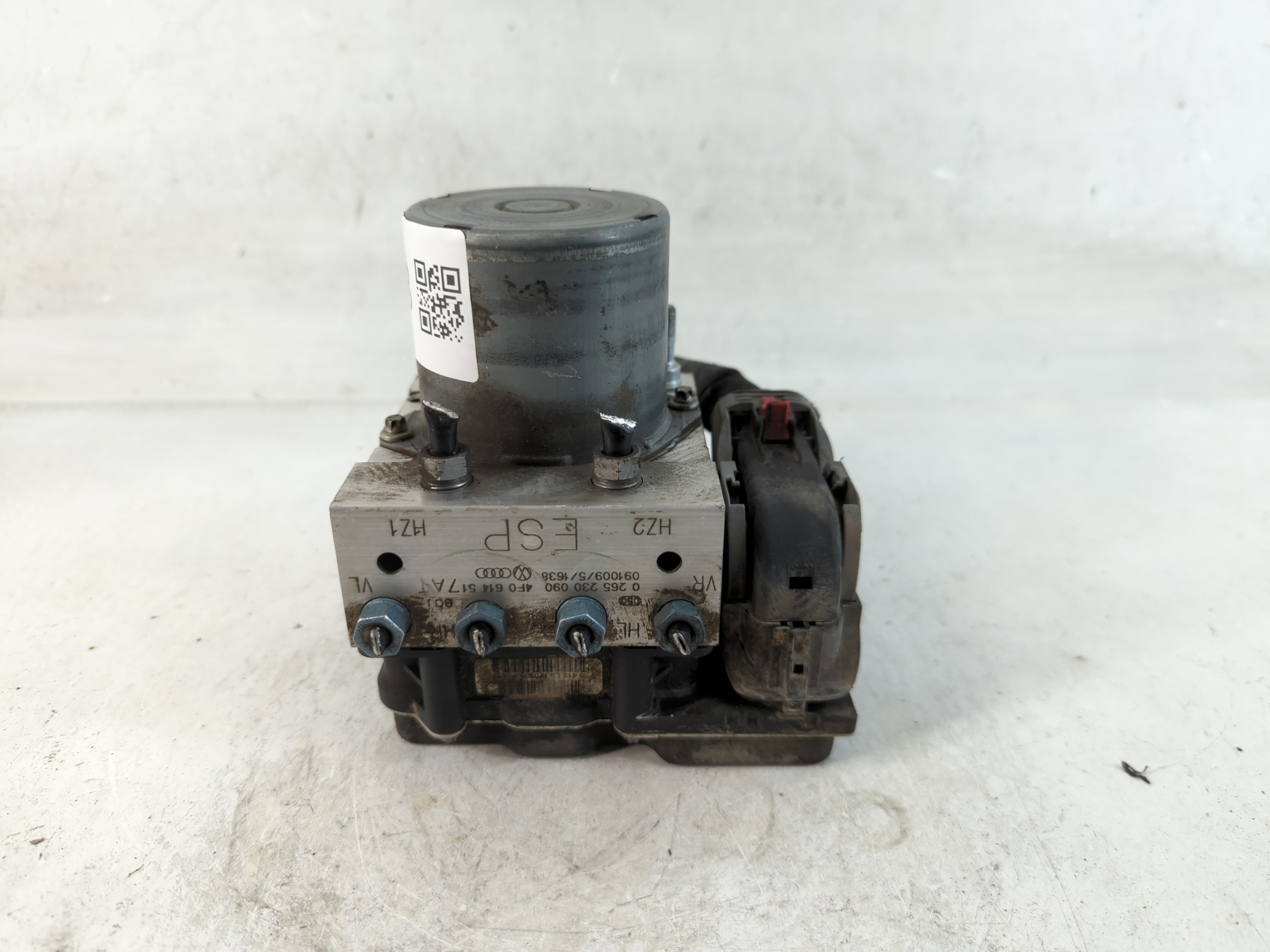 Picture of 2009-2010 Audi A6 Abs Pump Control Module 855518