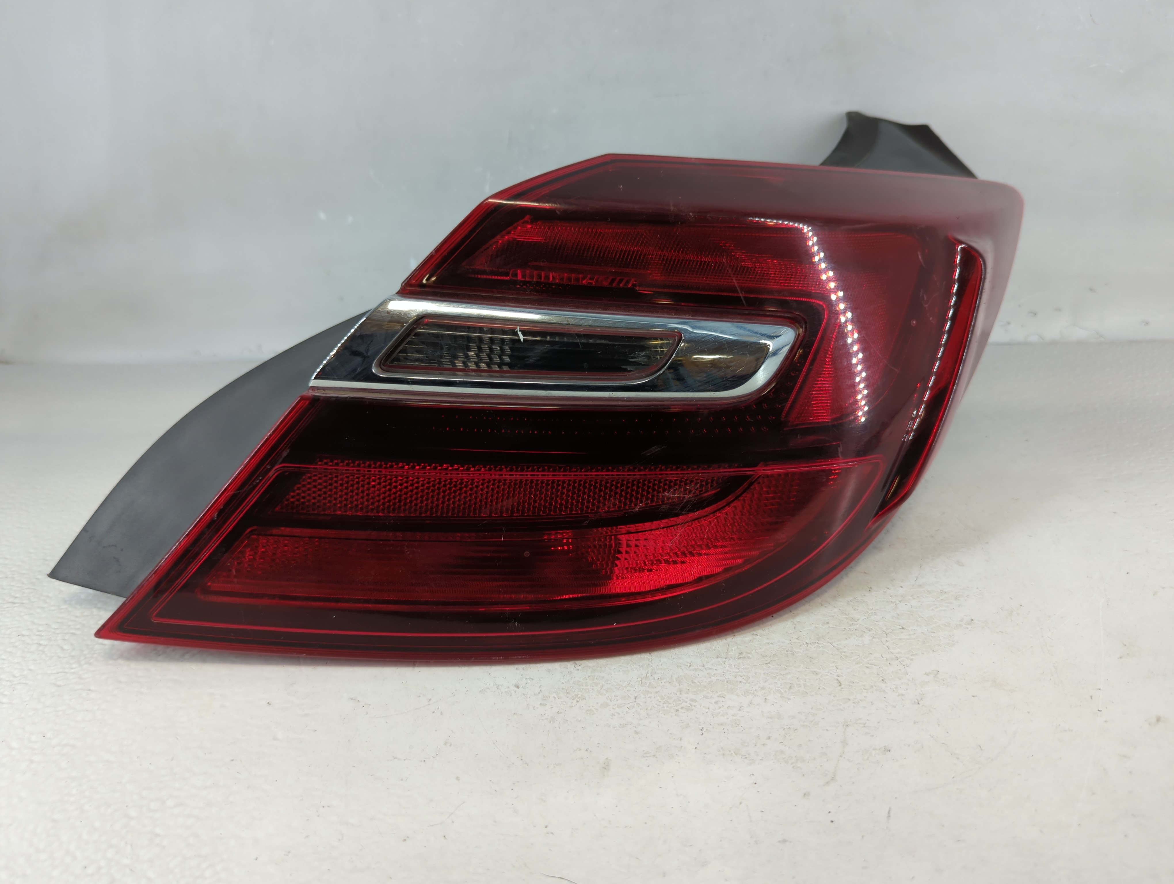 2014-2017 Buick Regal Driver Left Side Tail Light Taillight Oem 855532 - Oemusedautoparts1.com
