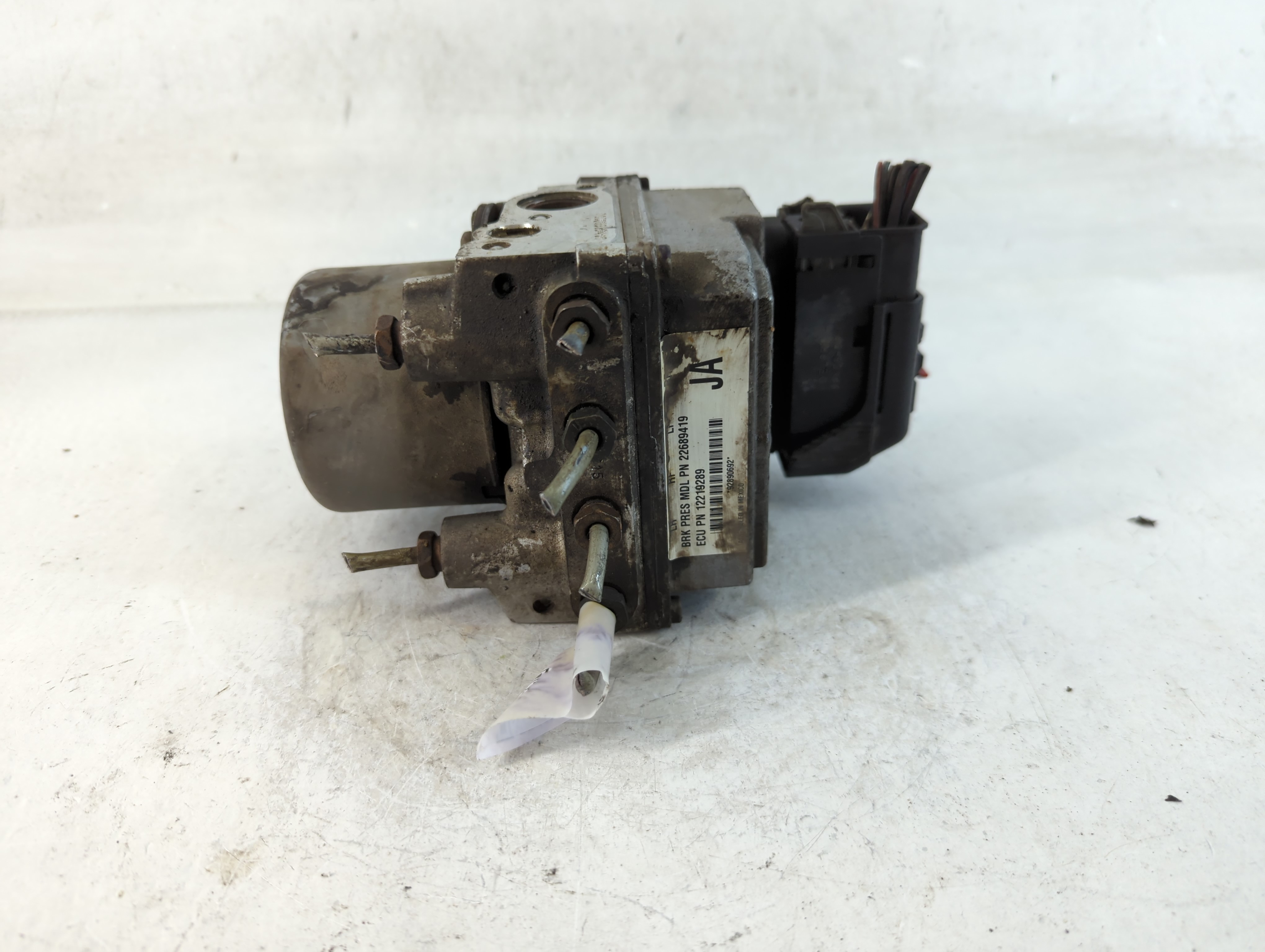 2001-2002 Oldsmobile Alero Abs Pump Control Module 855535 - Oemusedautoparts1.com