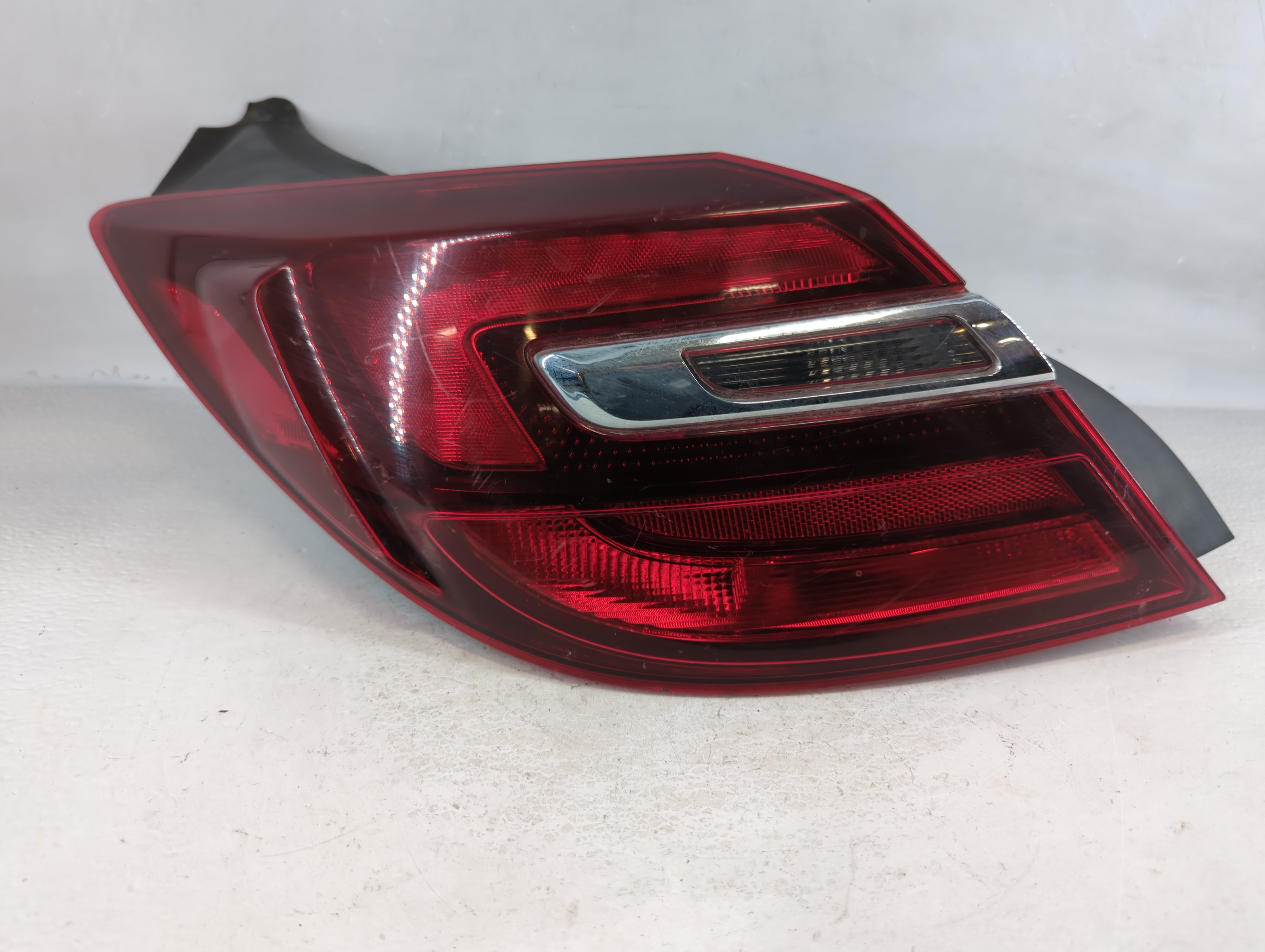 2014-2017 Buick Regal Driver Left Side Tail Light Taillight Oem 855543 - Oemusedautoparts1.com