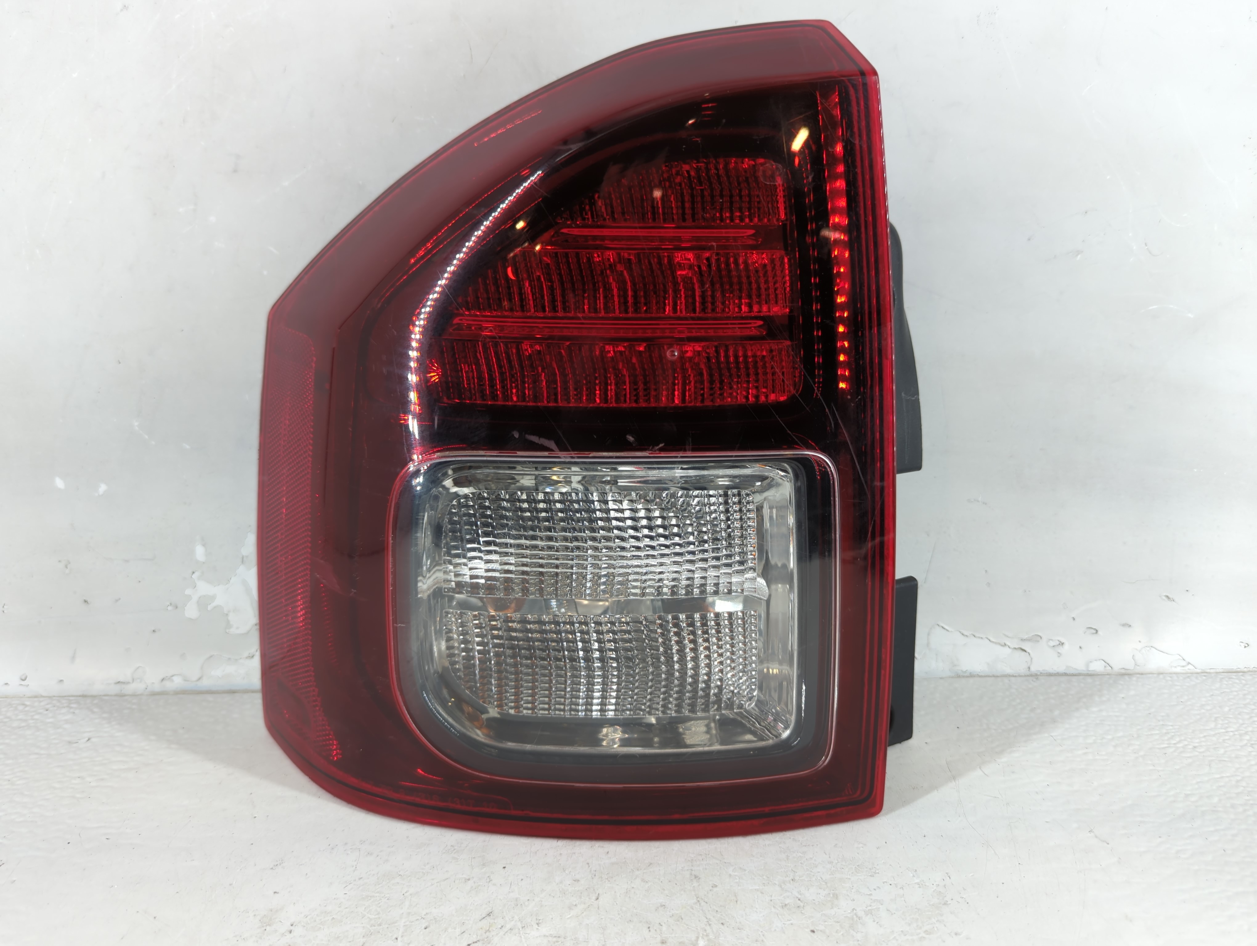 2014-2017 Jeep Compass Passenger Right Side Tail Light Taillight Oem 855559 - Oemusedautoparts1.com