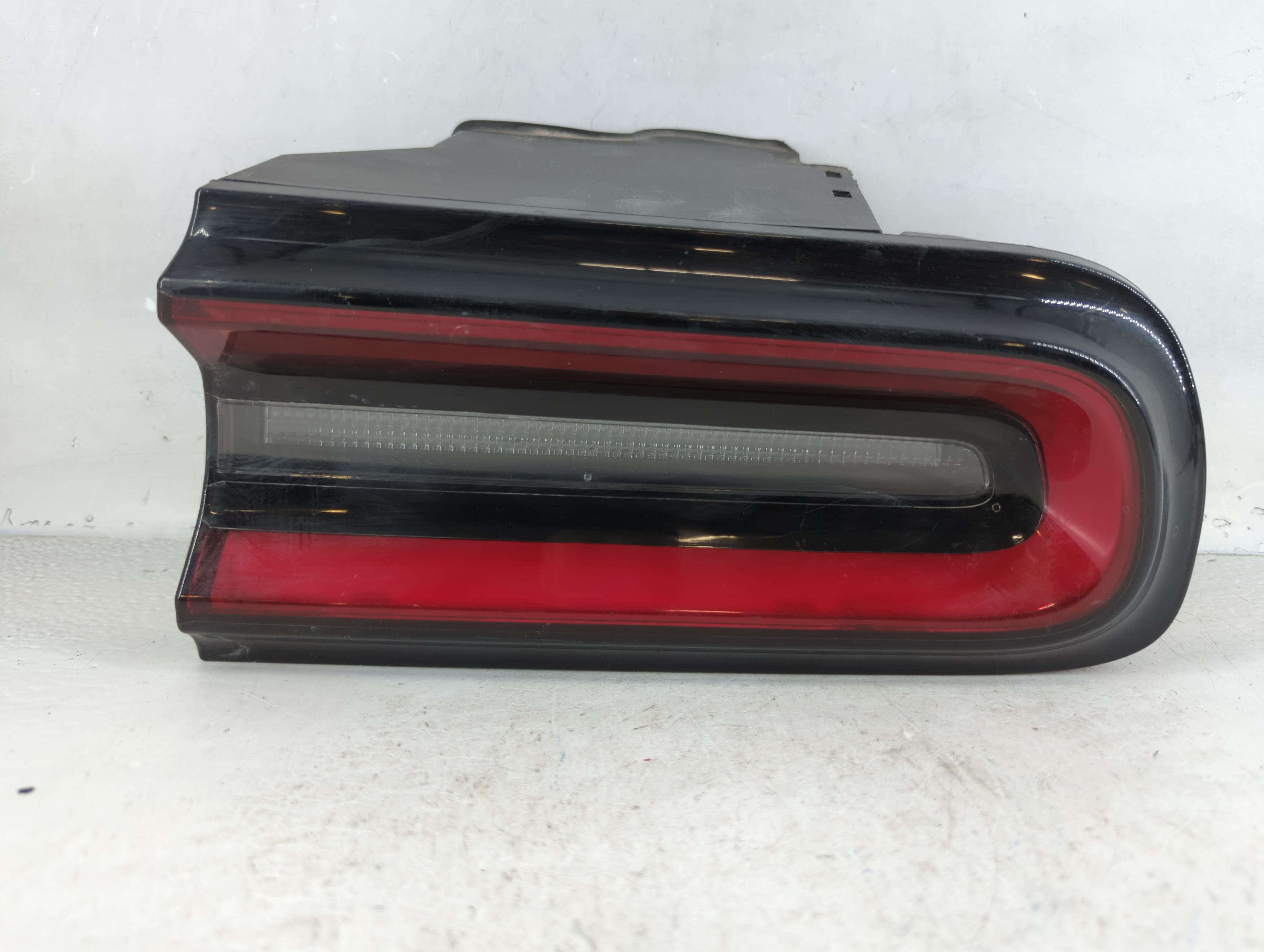 Picture of 2015-2022 Dodge Challenger Driver Left Side Tail Light Taillight Oem 855561