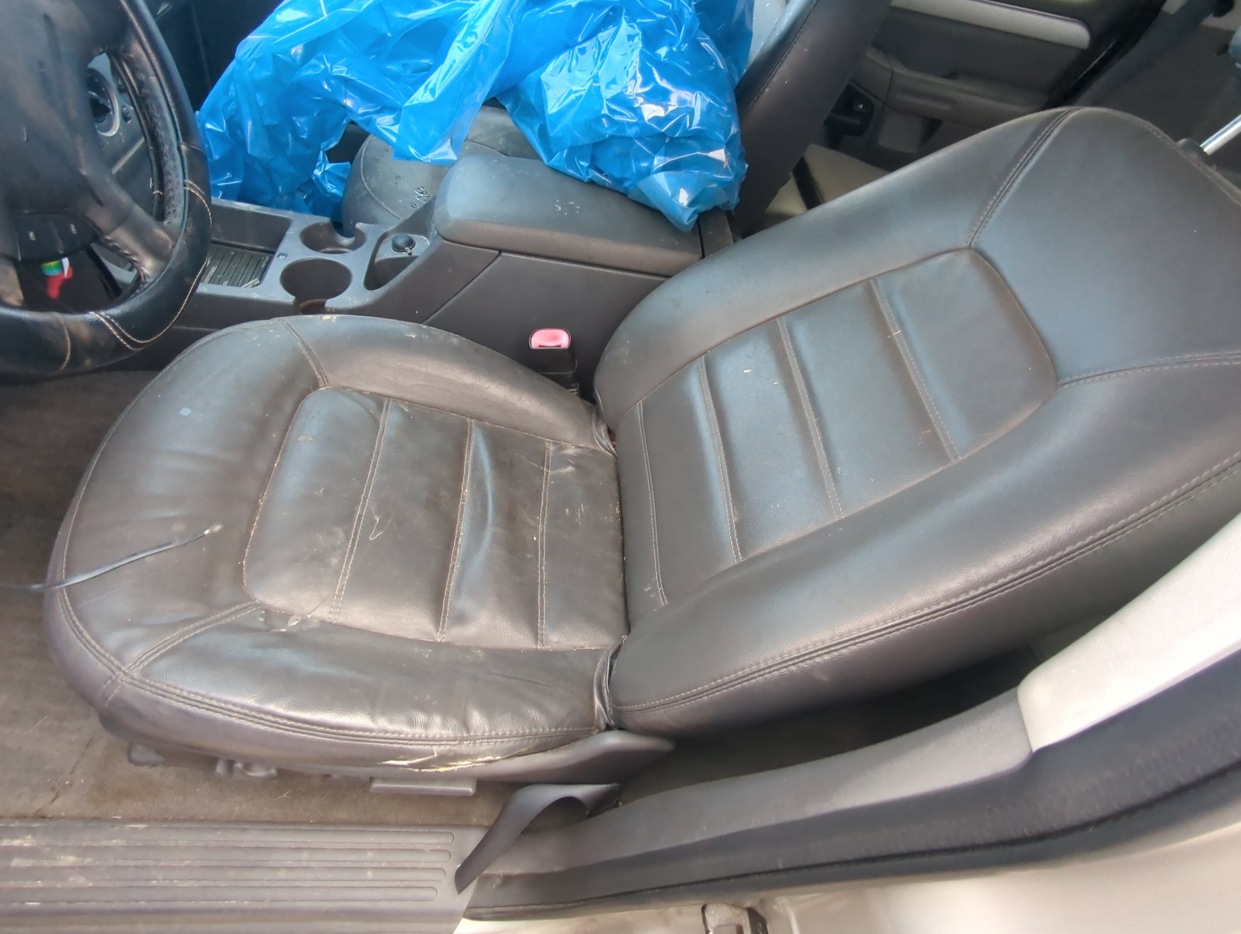Picture of 2002-2003 Ford Explorer Driver Front Seat Oem 855749