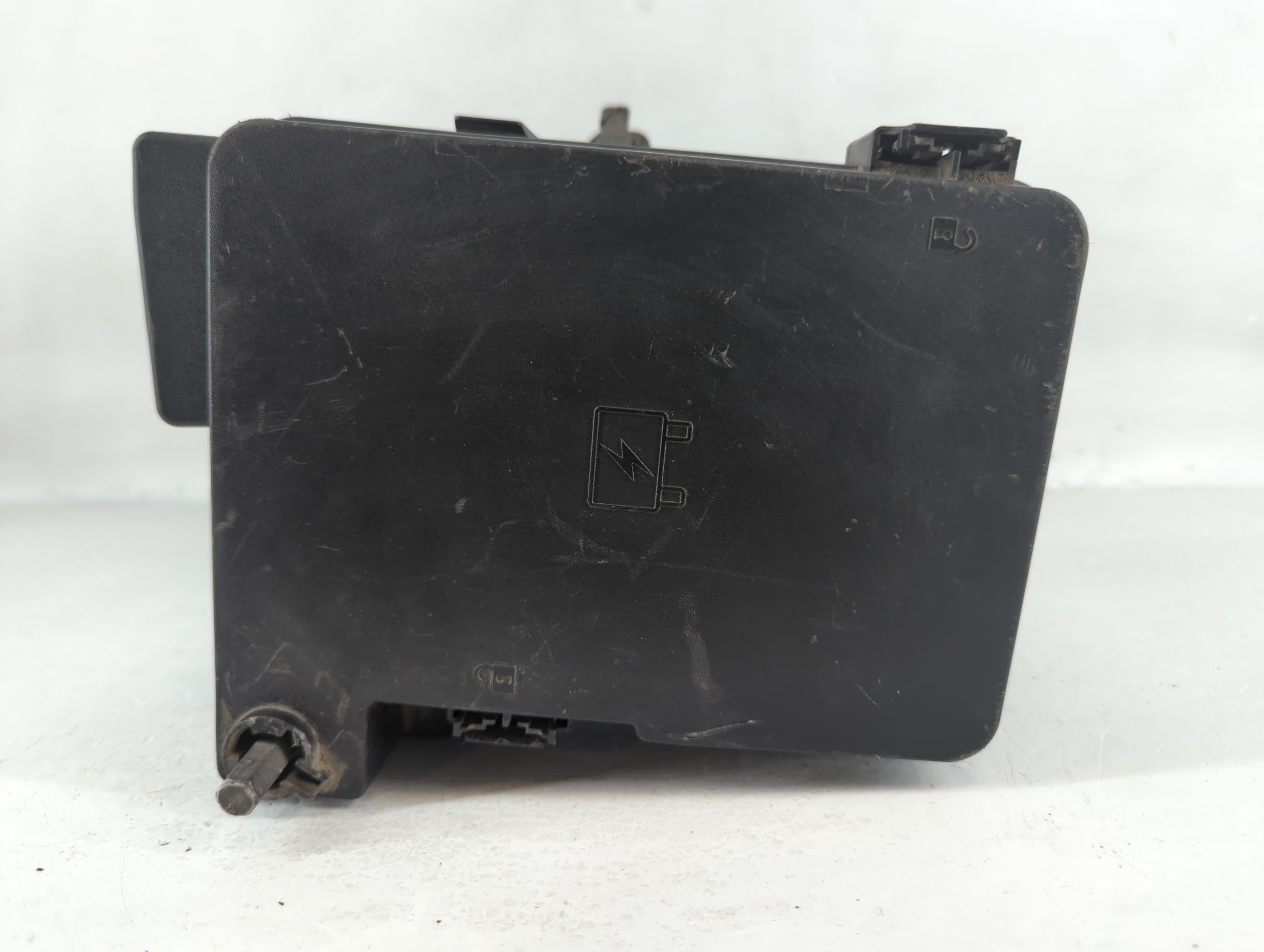 2013-2016 Chevrolet Equinox Fusebox Fuse Box Relay Module 22929763_01 855821 - Oemusedautoparts1.com