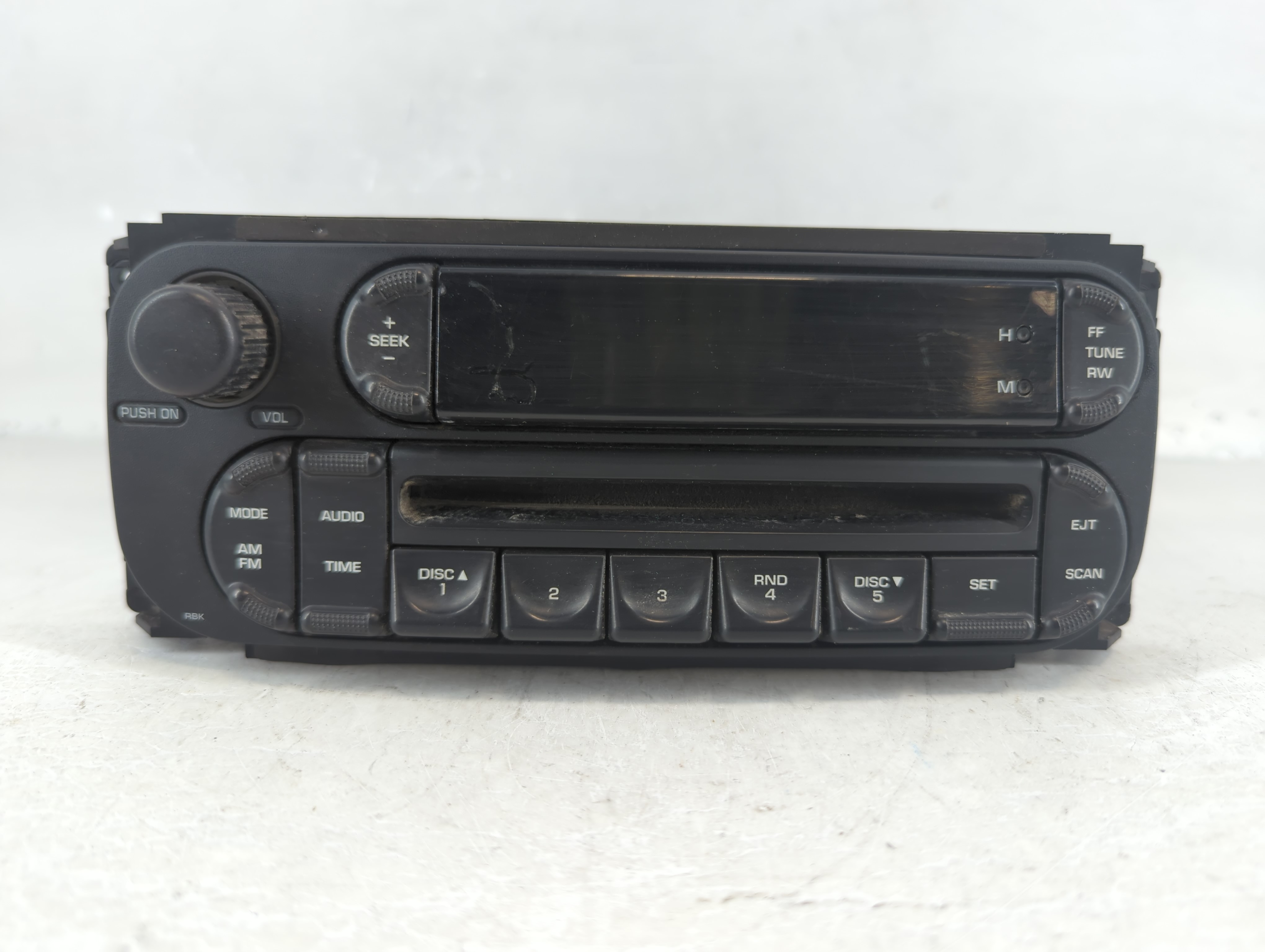 Picture of 2004-2006 Dodge Stratus Am Fm Cd Player Radio Receiver 855861