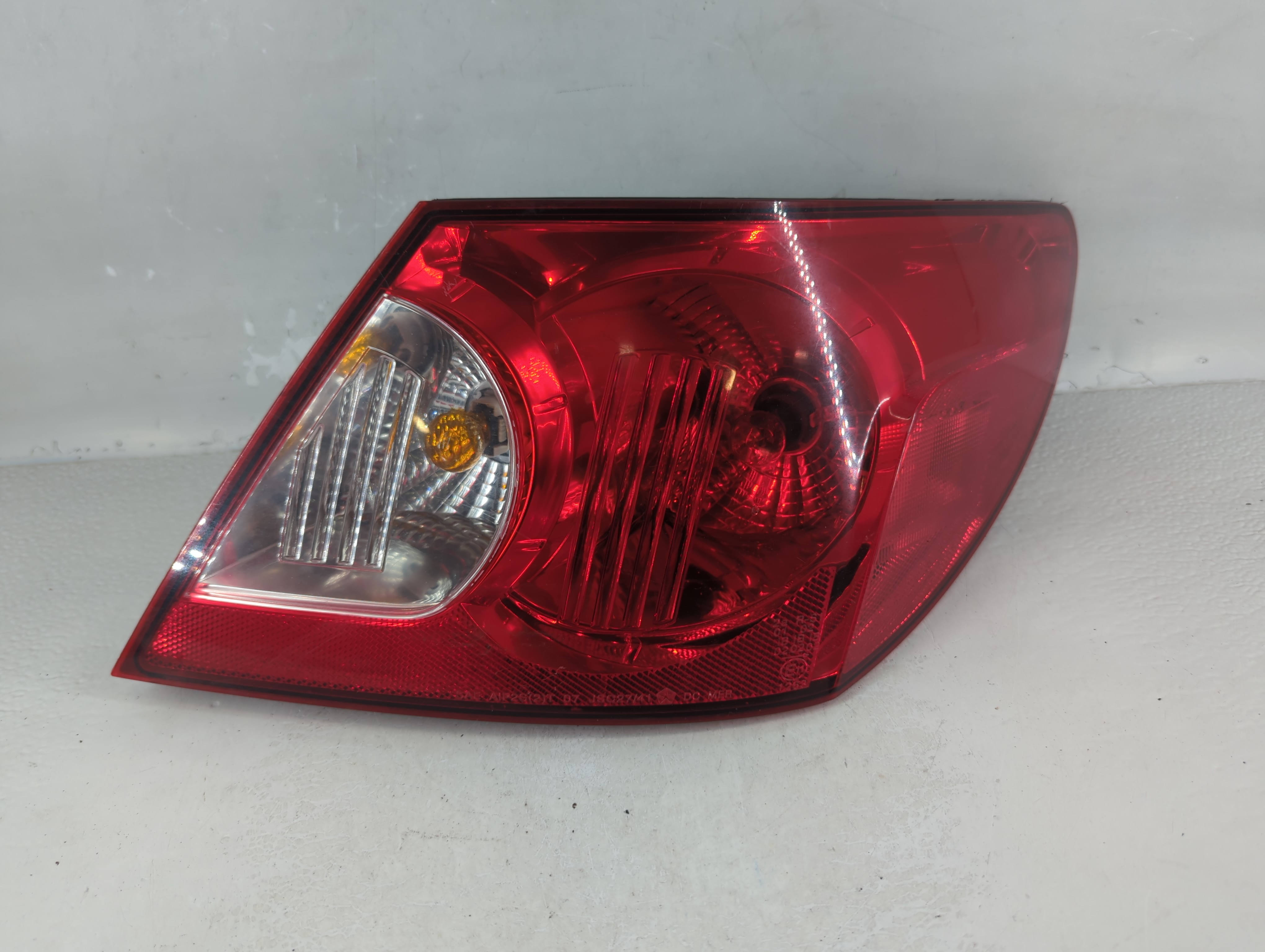 2007-2008 Chrysler Sebring Driver Left Side Tail Light Taillight Oem 855936 - Oemusedautoparts1.com