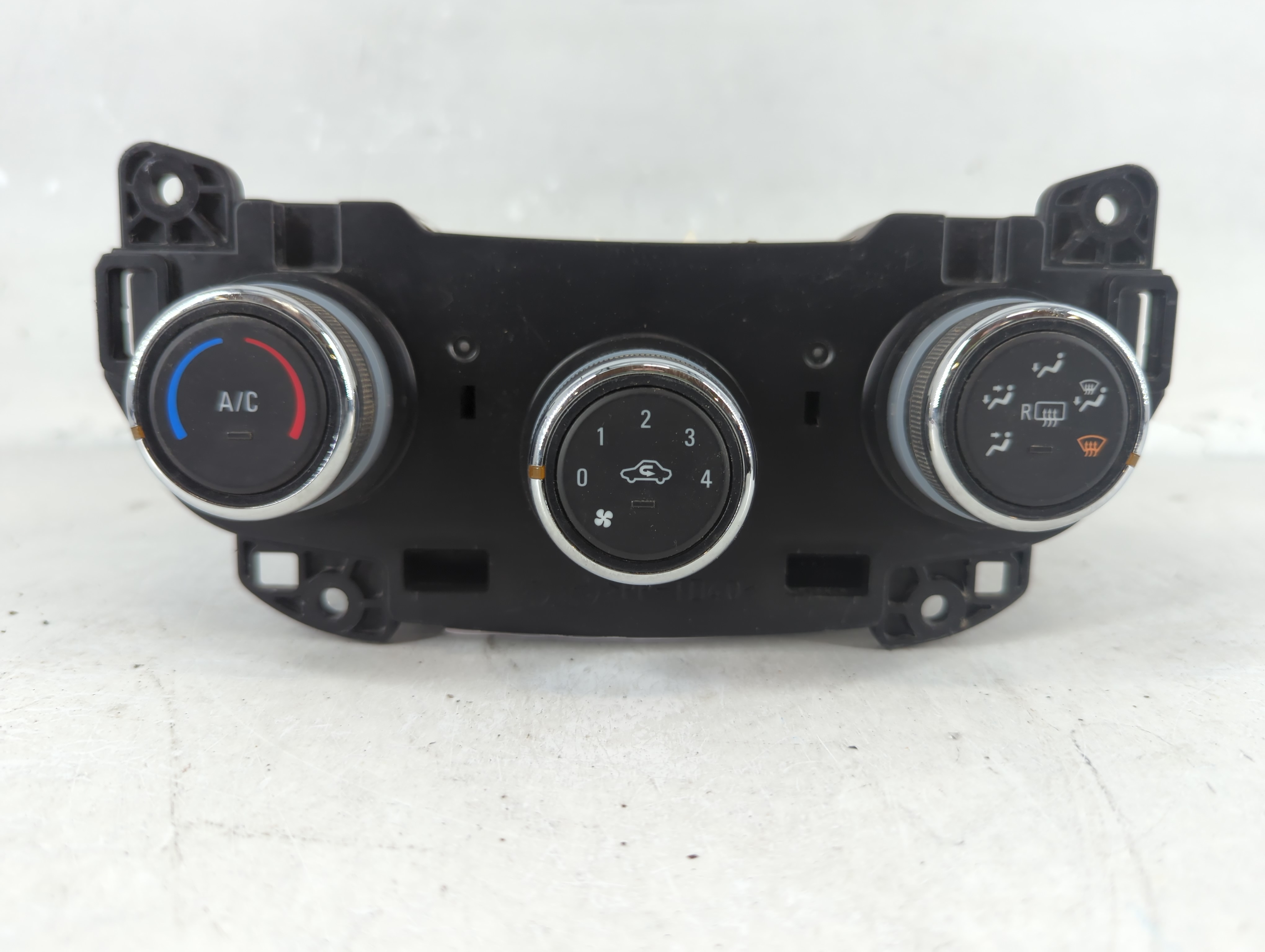 2017-2018 Chevrolet Spark Ac Heater Climate Control 42479612 855945 - Oemusedautoparts1.com