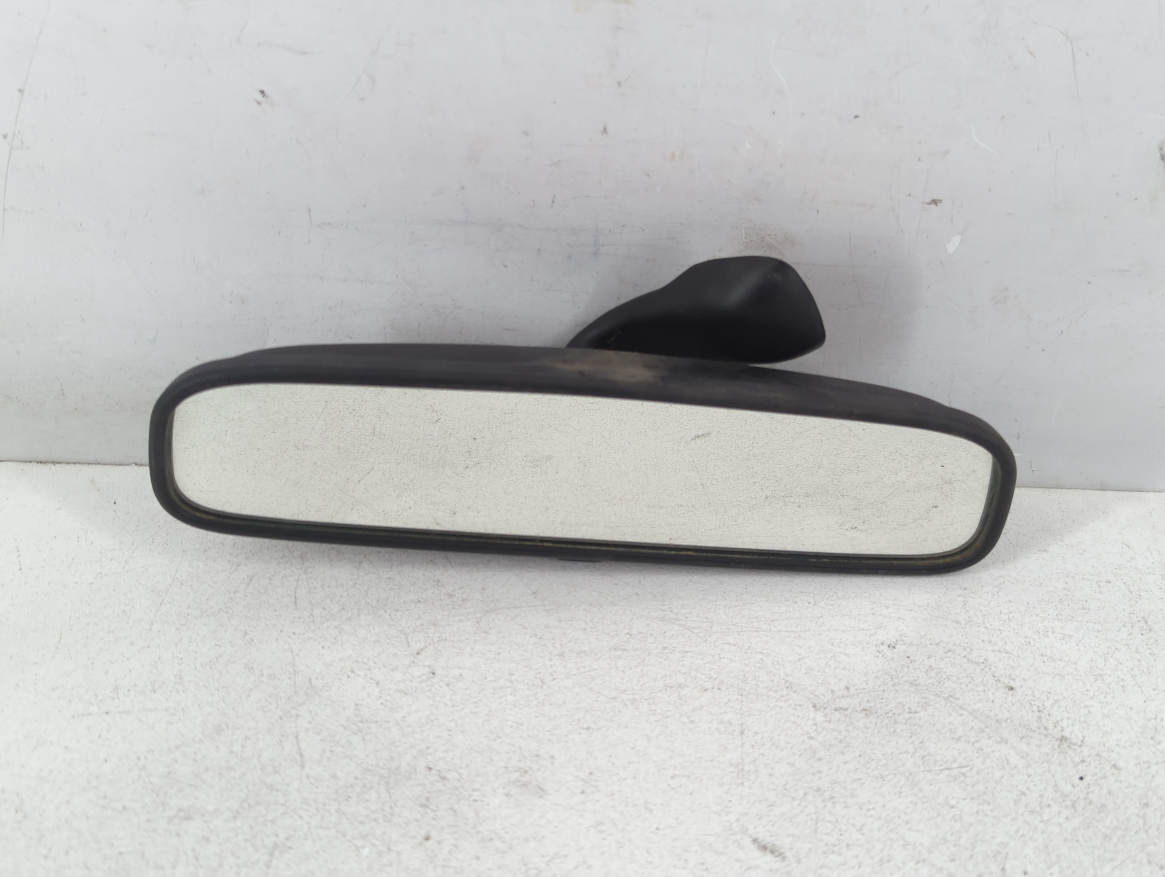 2007 Hyundai Entourage Interior Rear View Mirror Oem 855978 - Oemusedautoparts1.com