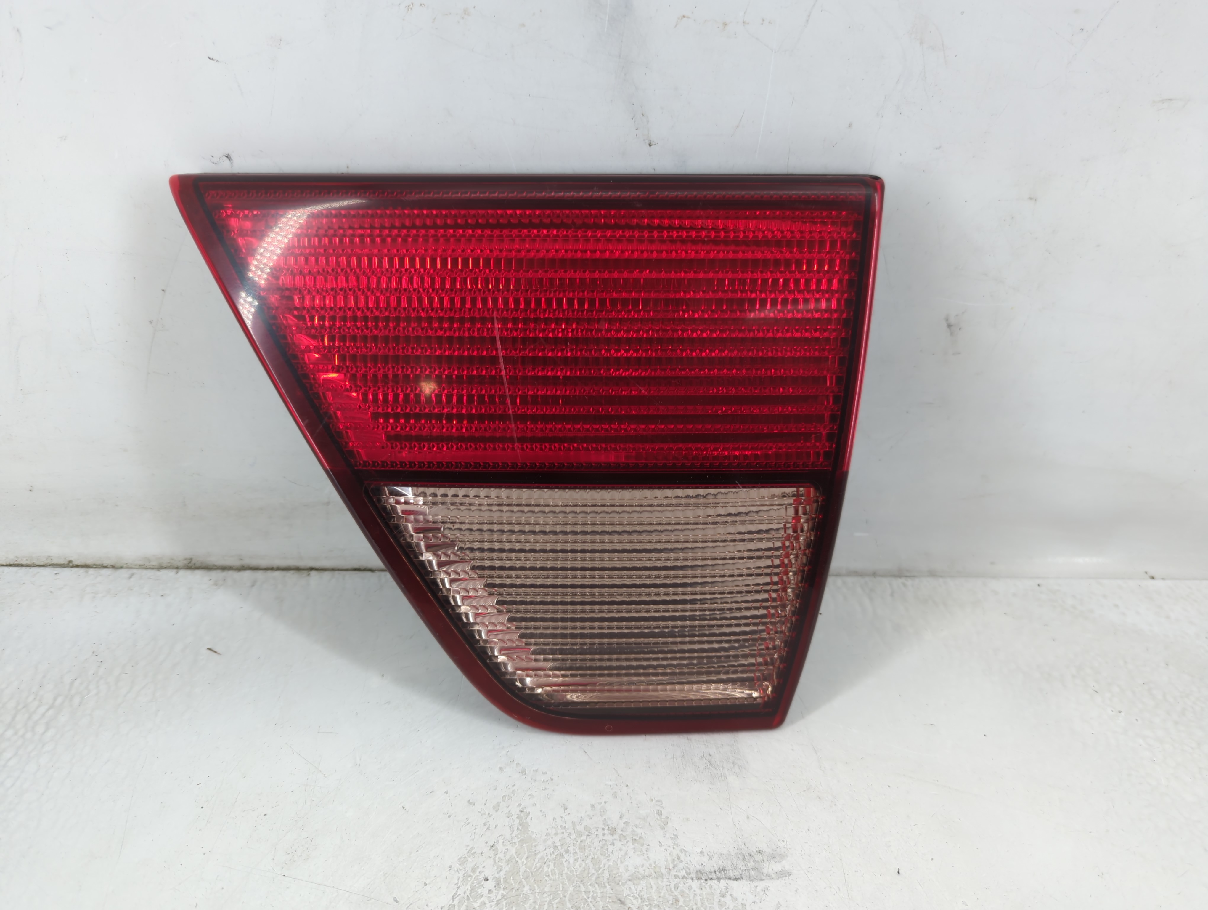 Picture of 2011 Mitsubishi Endeavor Driver Left Side Tail Light Taillight Oem 856009