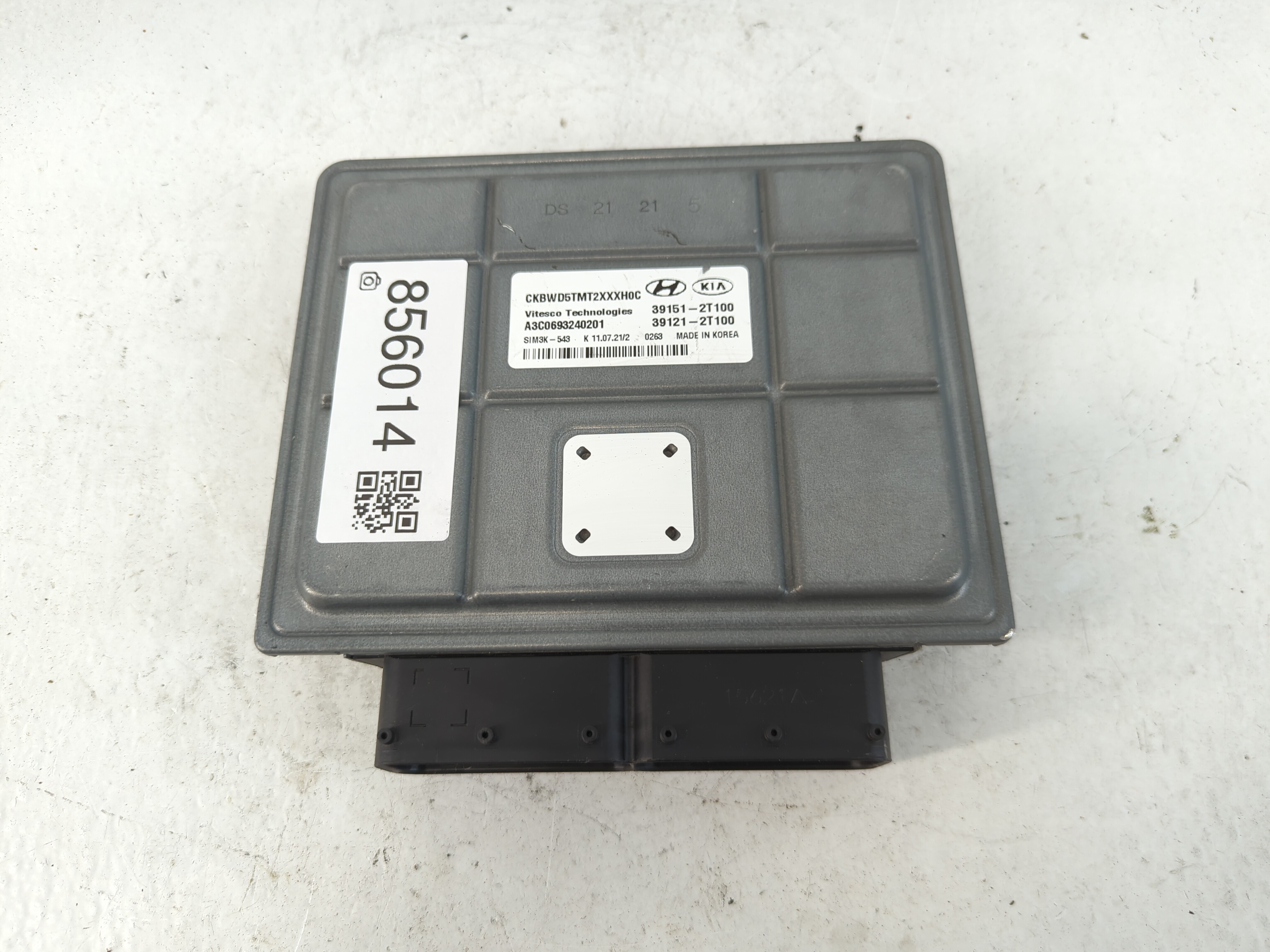 Picture of 2022 Kia Stinger Engine Control Computer Ecu Pcm Ecm Pcu Oem 856014