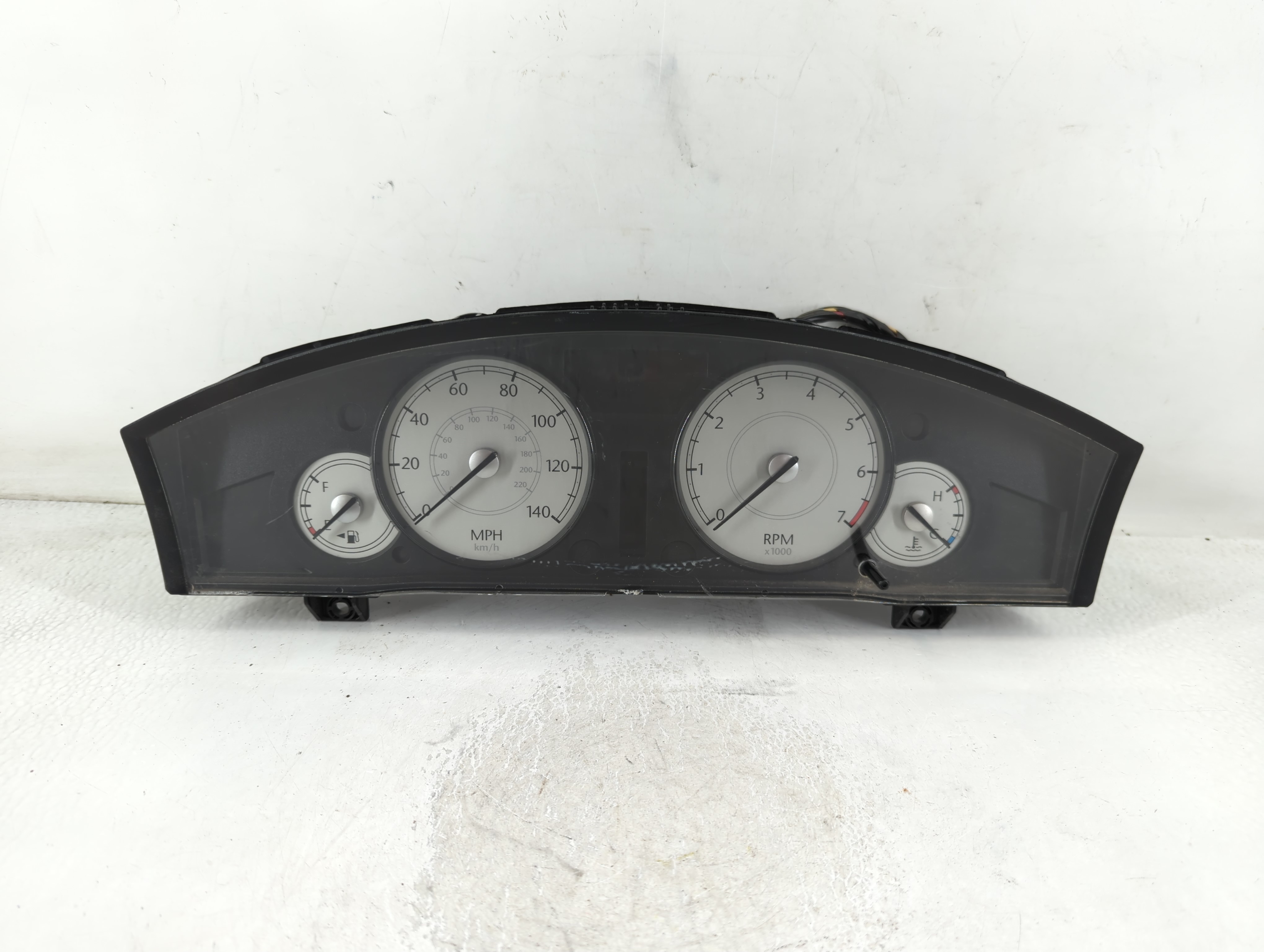 2005-2005 Chrysler 300 Speedometer Instrument Cluster Gauges P04602489ae 856061 - Oemusedautoparts1.com