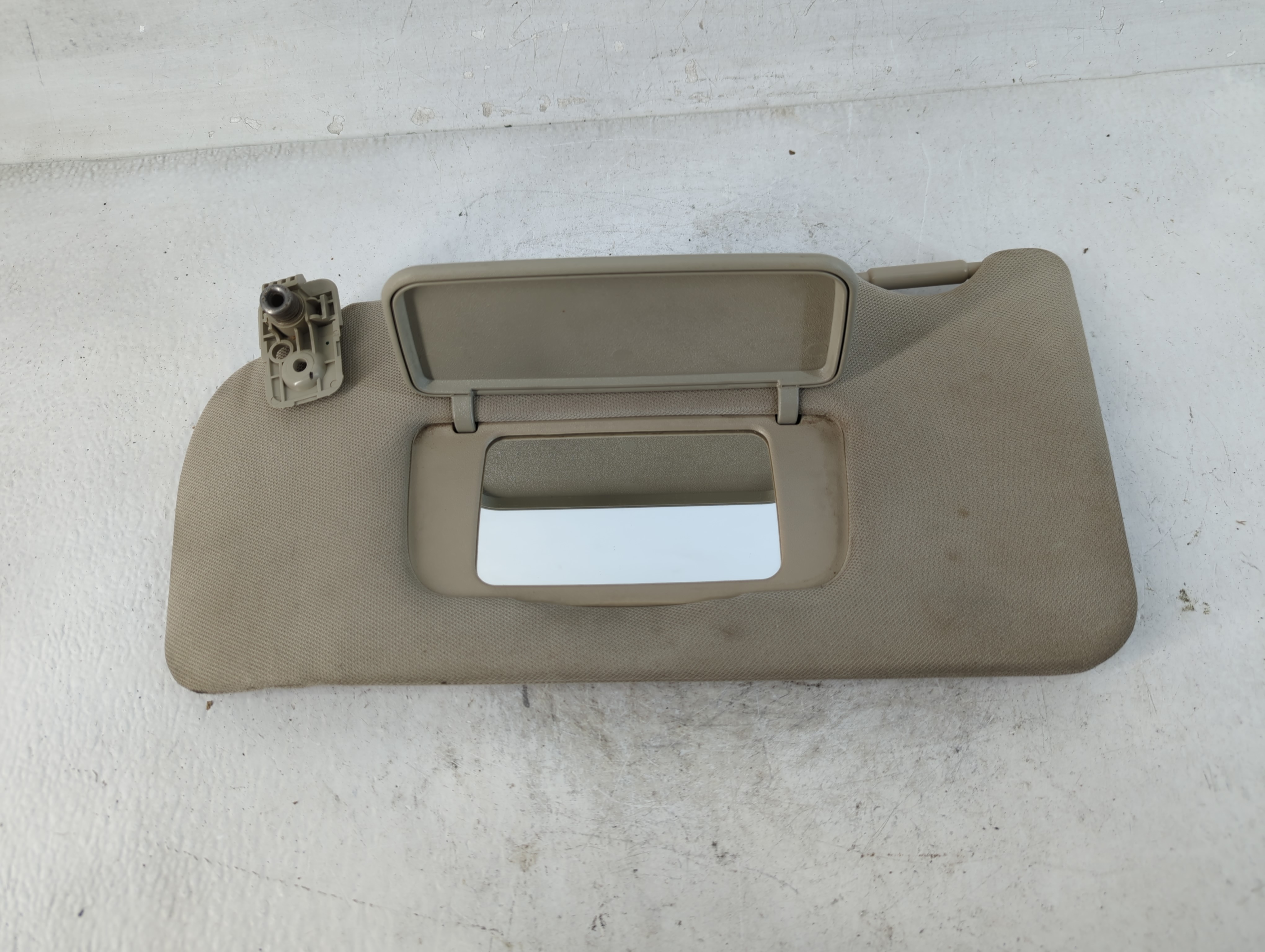 2007-2008 Nissan Altima Driver Sun Visor Mirror Left Sunvisor Beige 856134 - Oemusedautoparts1.com
