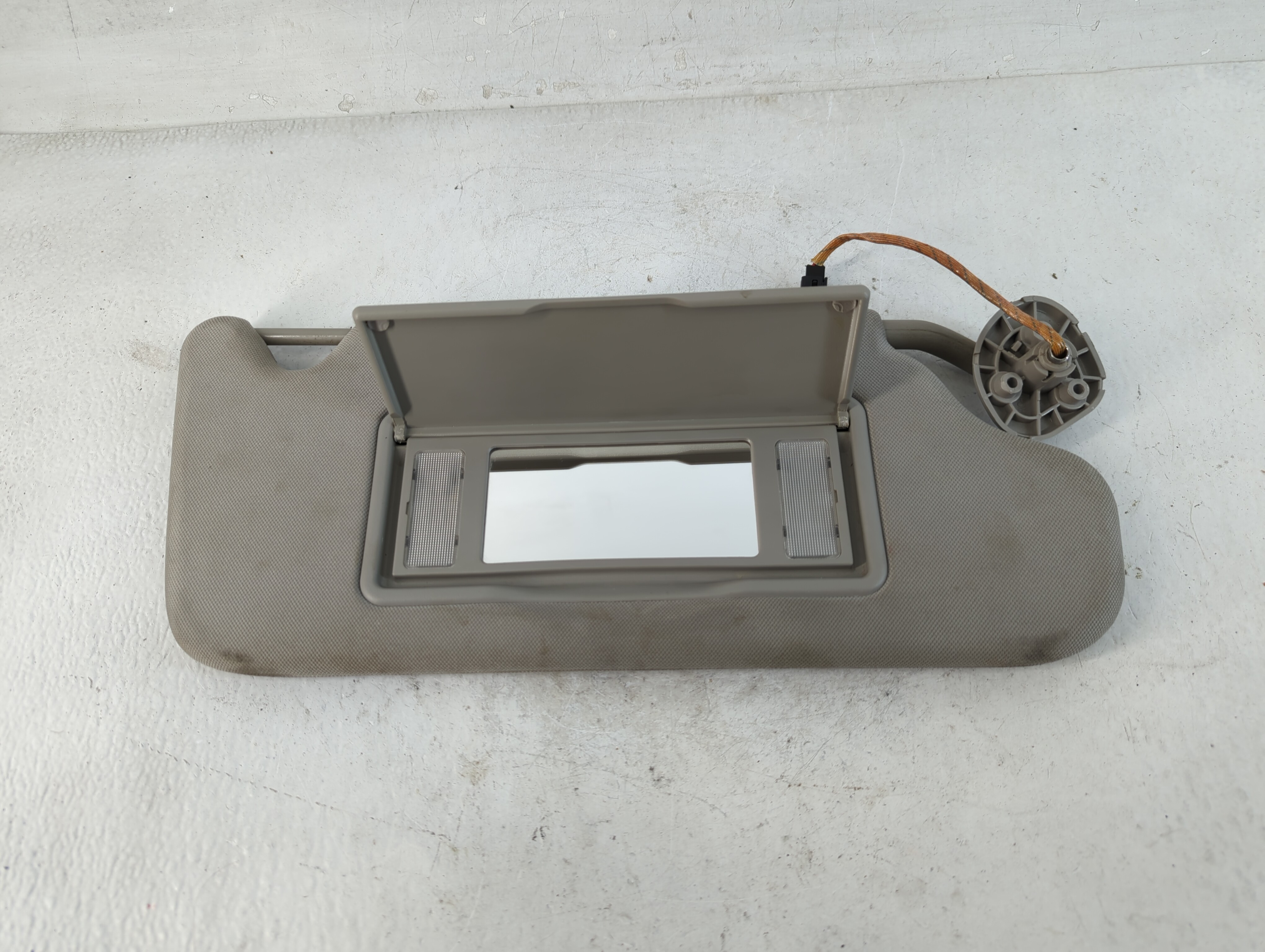 2006-2016 Chevrolet Impala Passenger Sun Visor Mirror Right Sunvisor Grey 856143 - Oemusedautoparts1.com