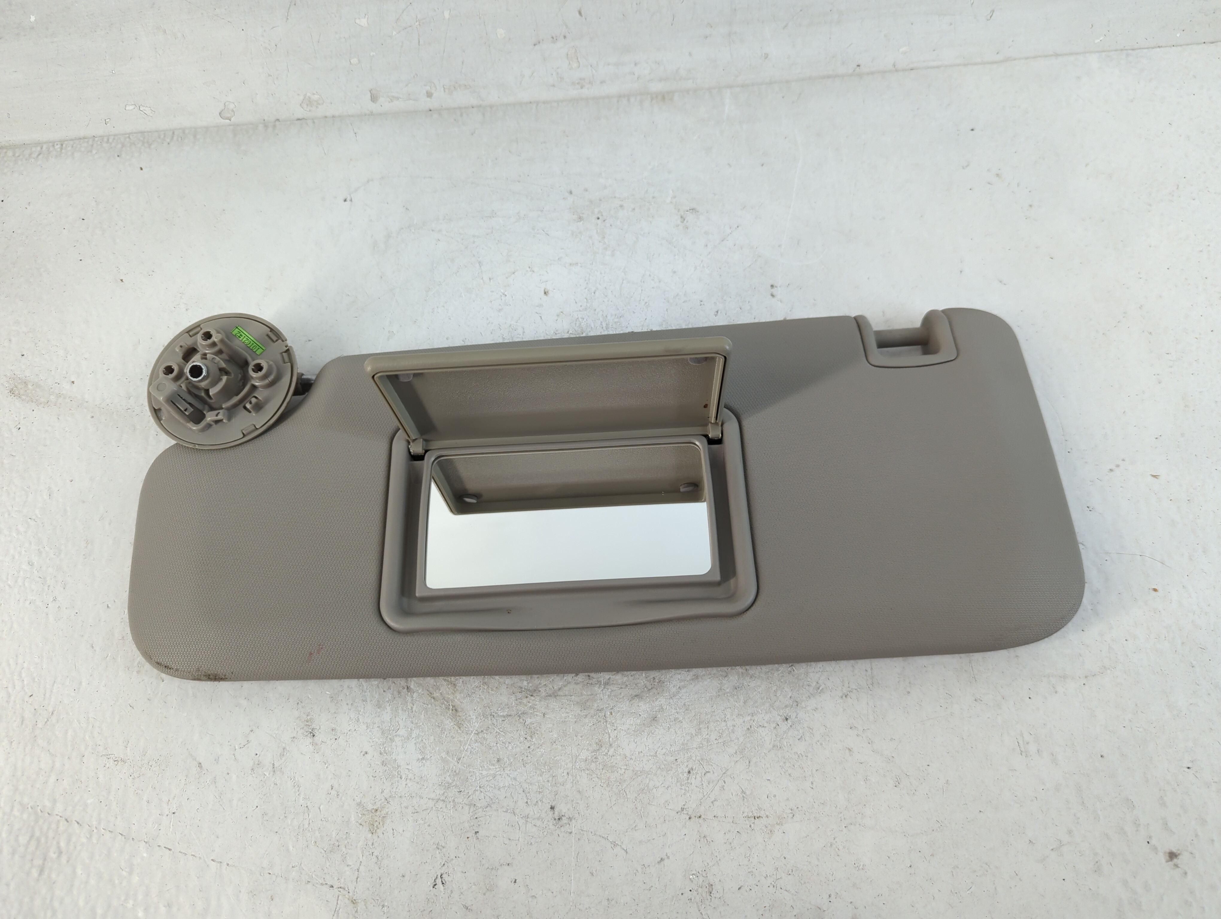 2011-2016 Chevrolet Cruze Driver Sun Visor Mirror Left Sunvisor Grey 856145 - Oemusedautoparts1.com