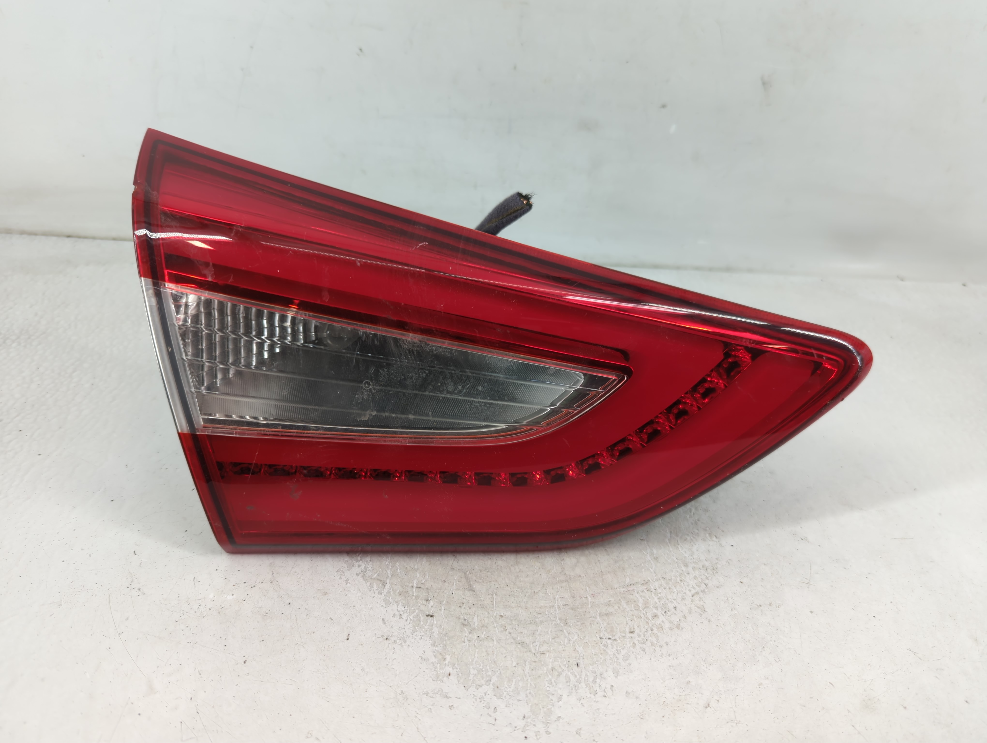 2014-2016 Hyundai Elantra Driver Left Side Tail Light Taillight Oem 856148 - Oemusedautoparts1.com