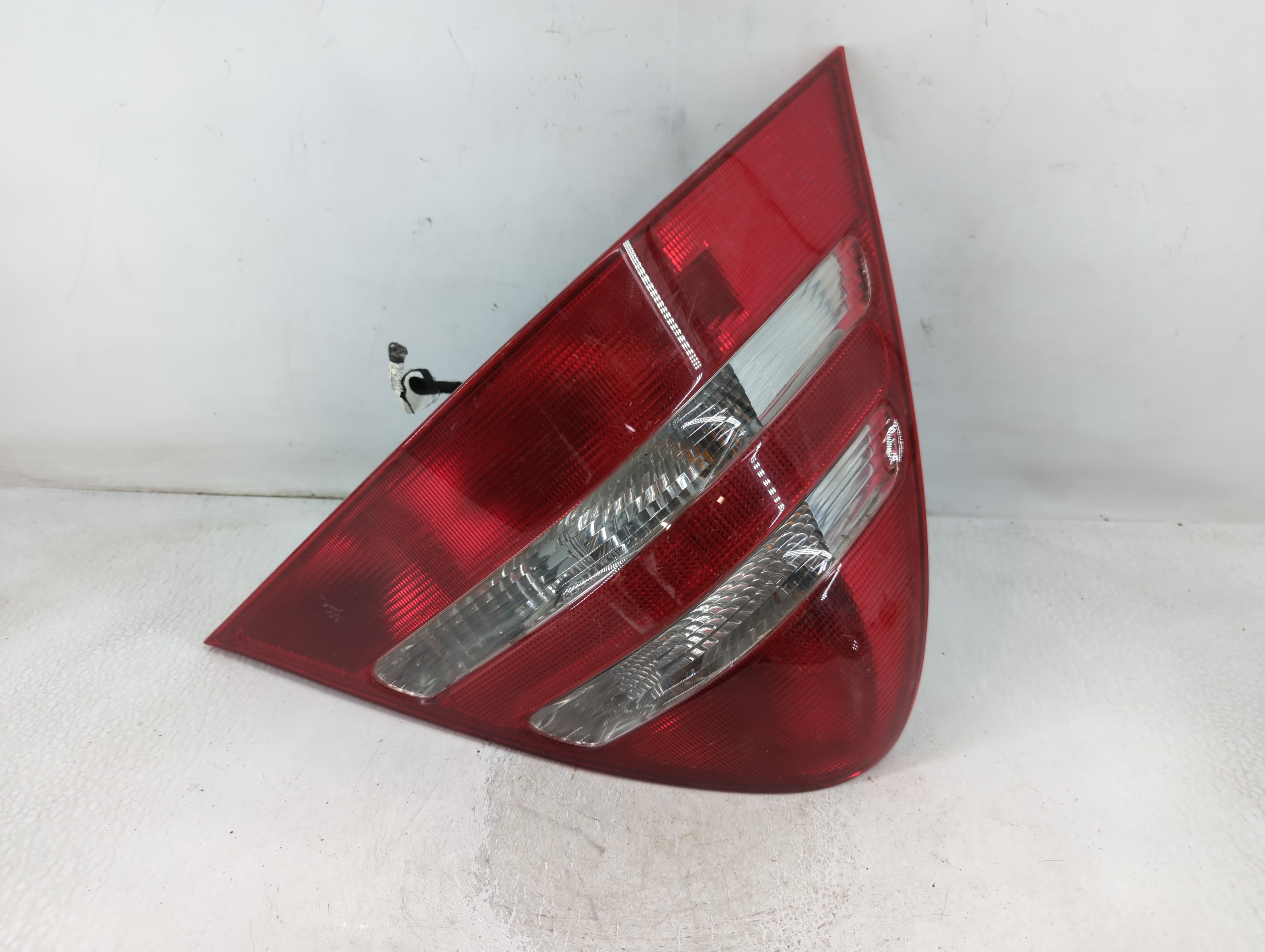Picture of 2001-2004 Mercedes-benz Slk230 Driver Left Side Tail Light Taillight Oem 856150