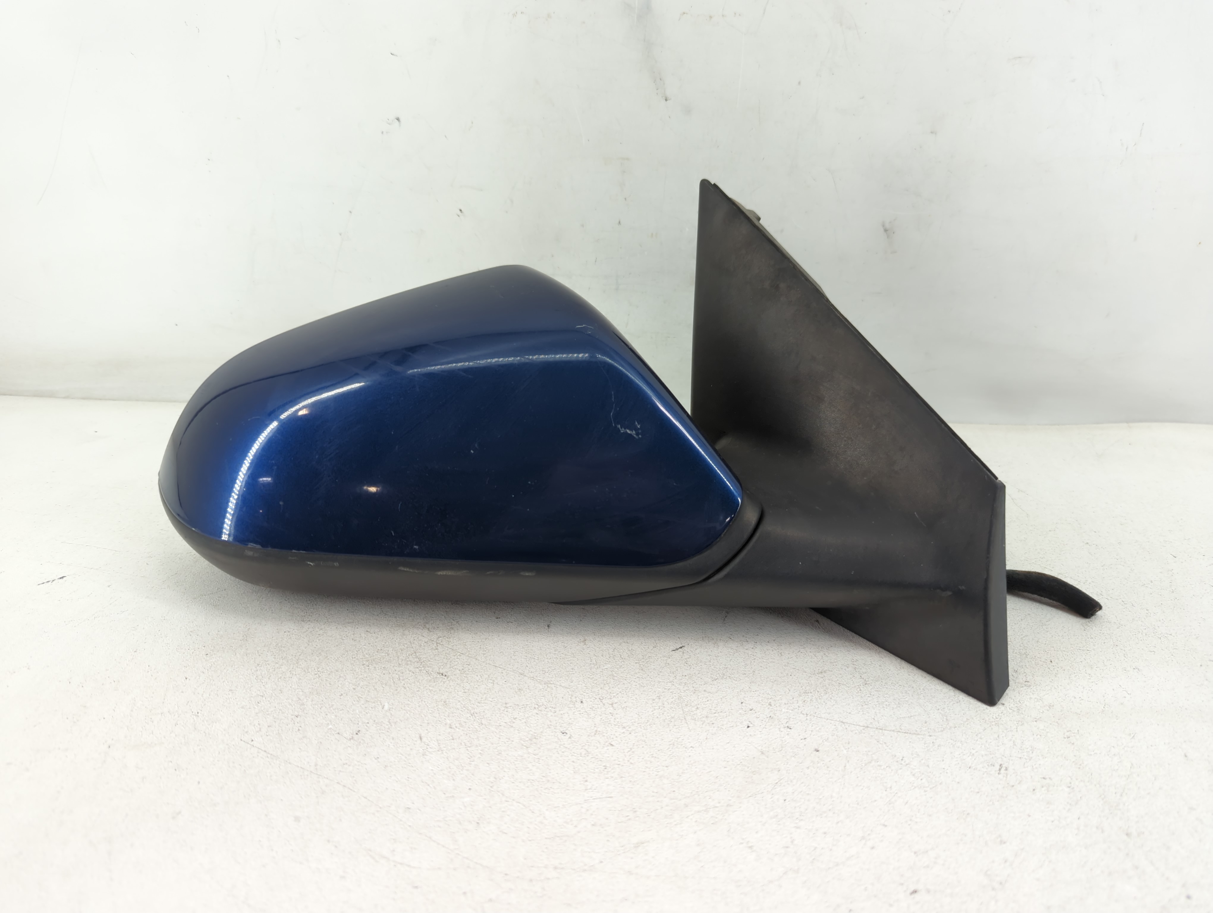 2016-2017 Hyundai Sonata Passenger Right Side View Power Door Mirror Blue 856160 - Oemusedautoparts1.com