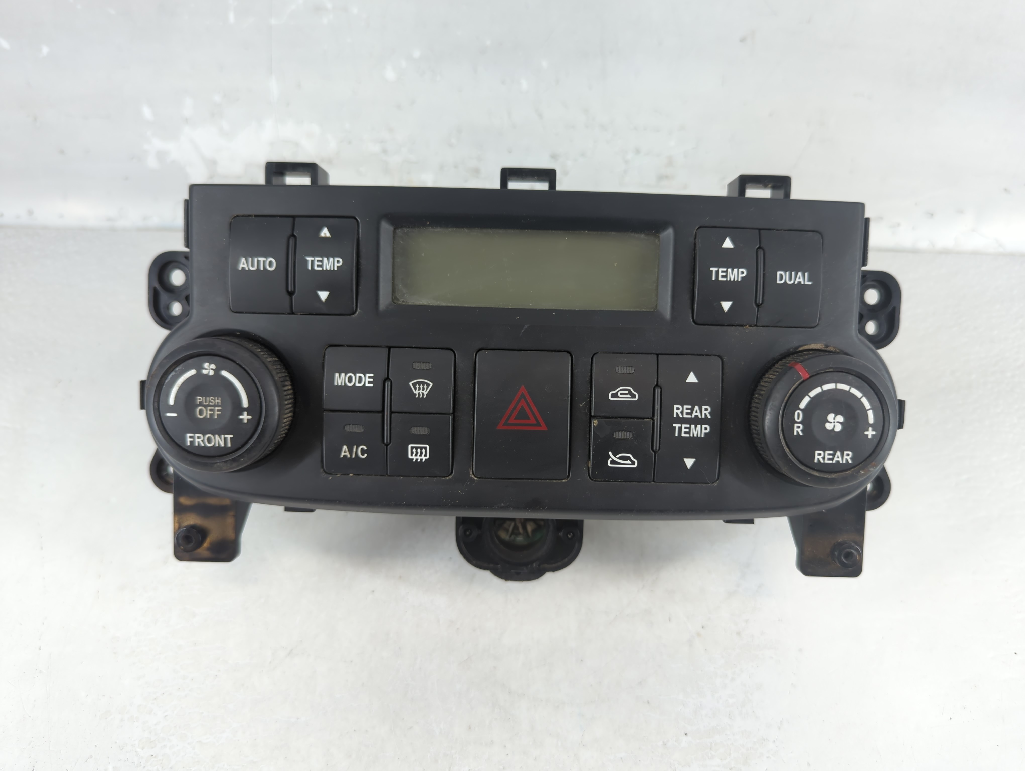 2007-2010 Hyundai Entourage Ac Heater Climate Control 97250-4d200 856234 - Oemusedautoparts1.com