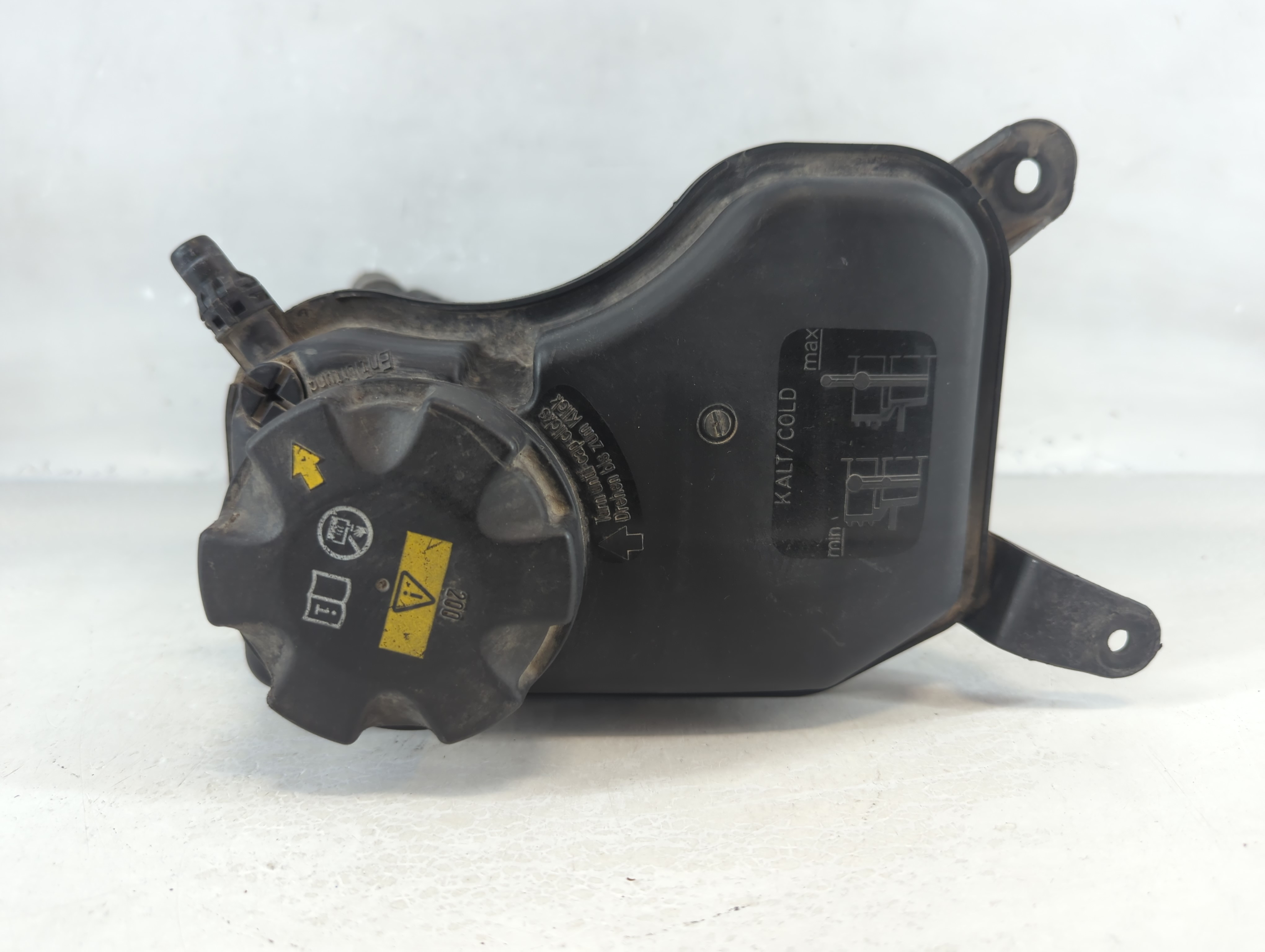 2007-2013 Bmw 328i Windshield Washer Fluid Reservoir Bottle Oem 856460 - Oemusedautoparts1.com