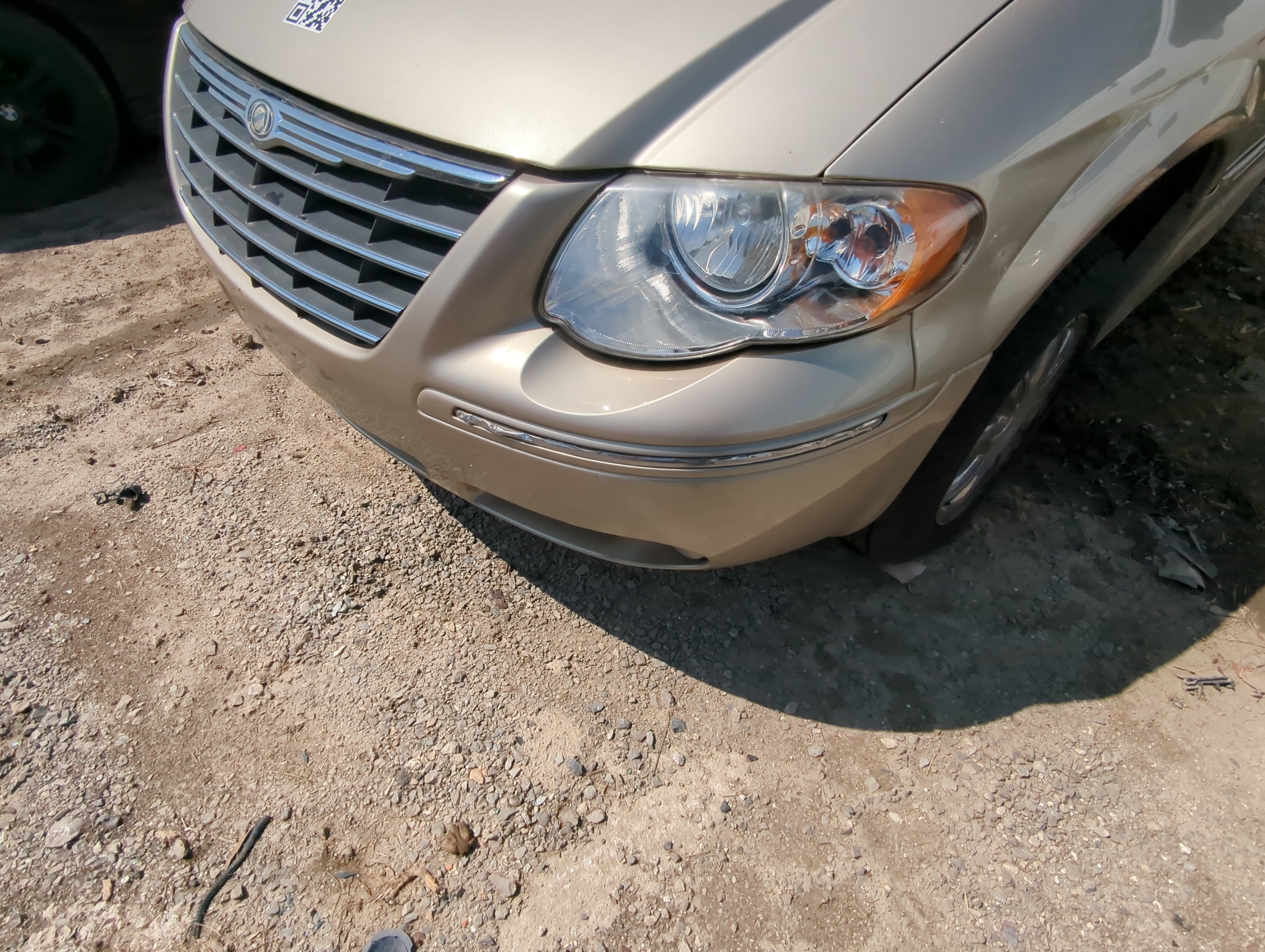 Picture of 2005-2007 Chrysler Town & Country Front Bumper - Oem 856969