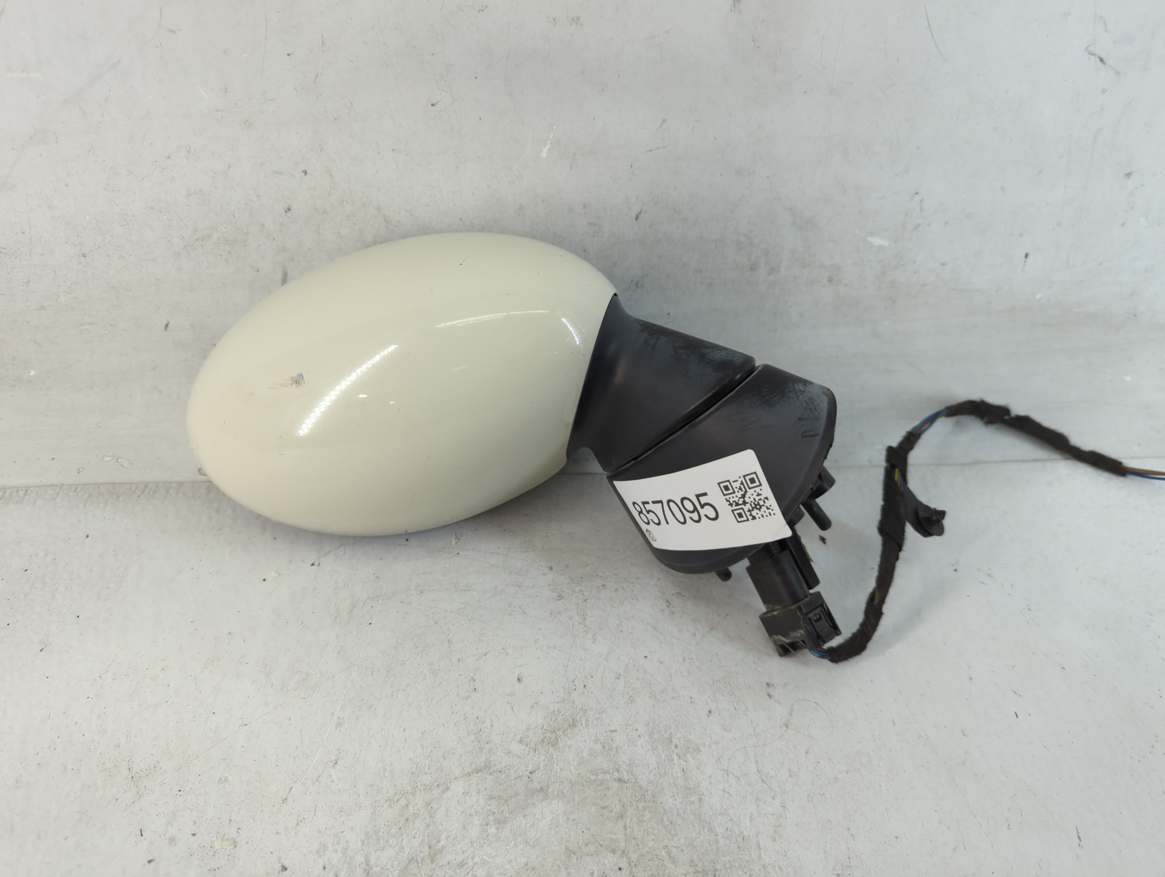 2006 Mini Cooper Passenger Right Side View Power Door Mirror White 857095 - Oemusedautoparts1.com