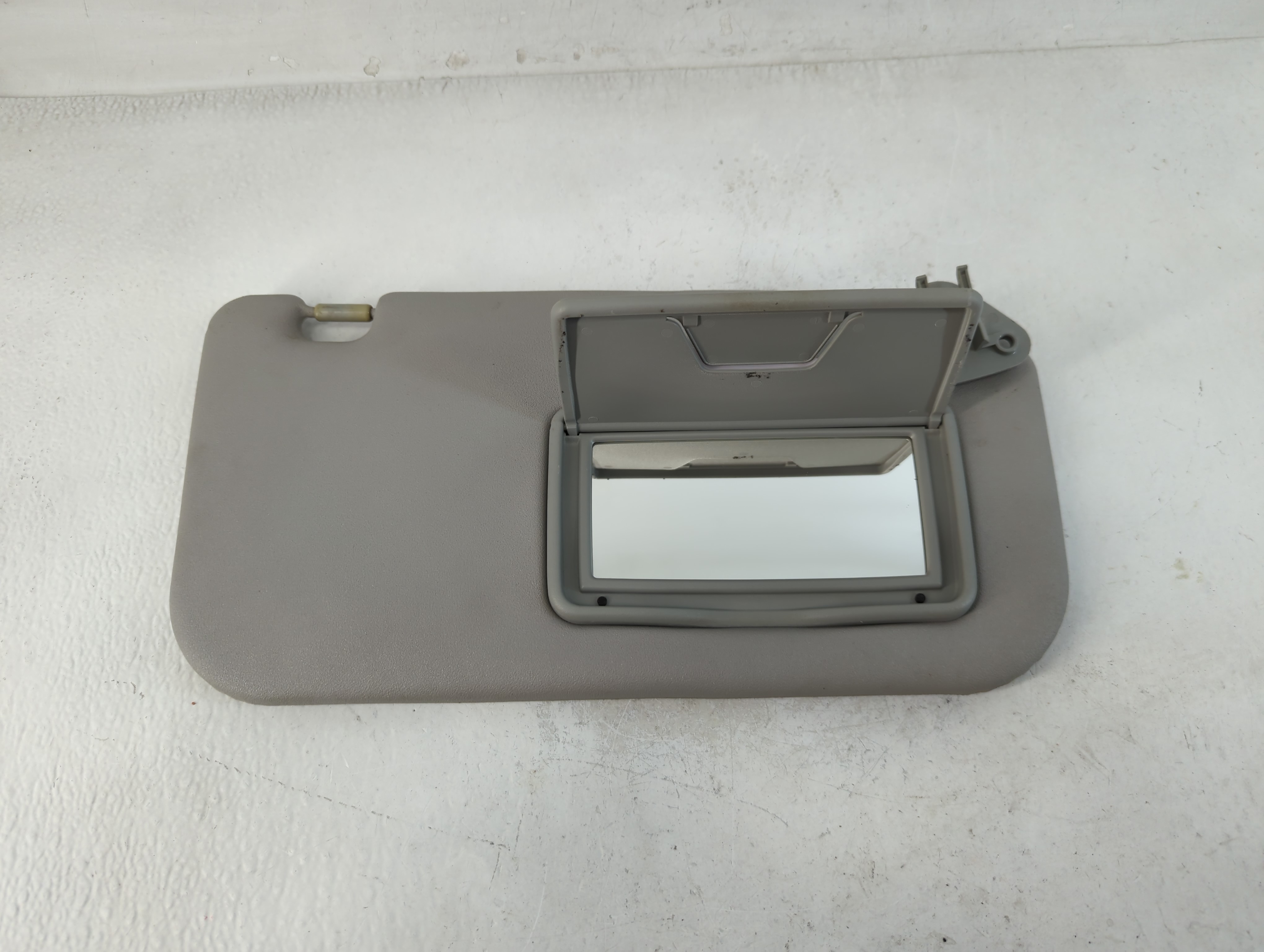 2007-2017 Mitsubishi Lancer Passenger Sun Visor Mirror Right Sunvisor 857125 - Oemusedautoparts1.com