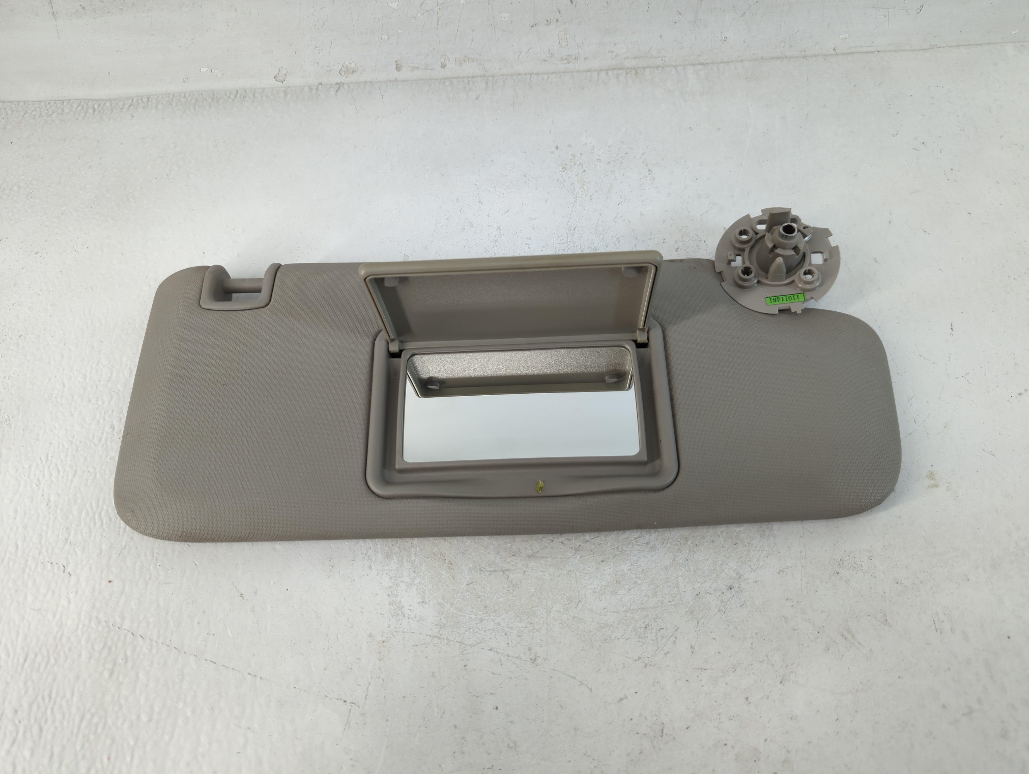 2011-2016 Chevrolet Cruze Passenger Sun Visor Mirror Right Sunvisor Beige 857126 - Oemusedautoparts1.com