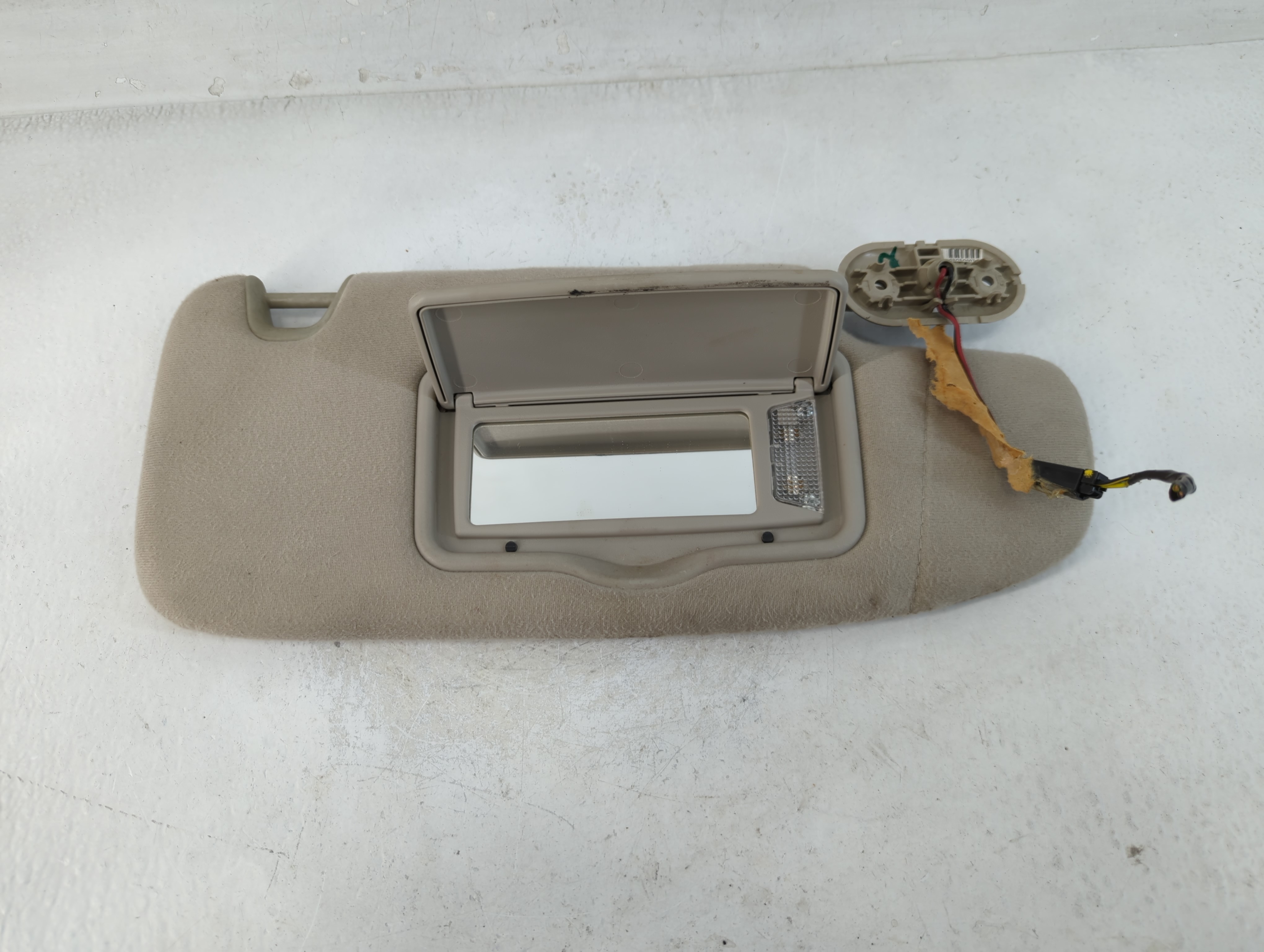 2006-2009 Ford Fusion Driver Sun Visor Mirror Left Sunvisor Light Beige 857129 - Oemusedautoparts1.com