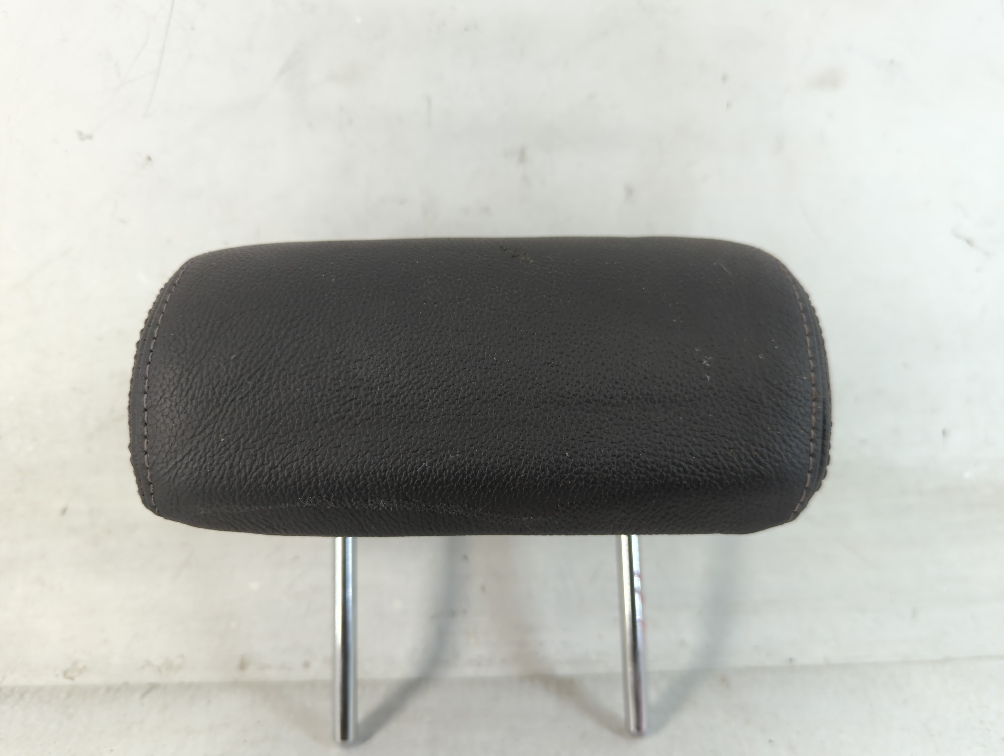Picture of 2013-2015 Hyundai Elantra Headrest Head Rest Front Driver Passenger Seat 857144