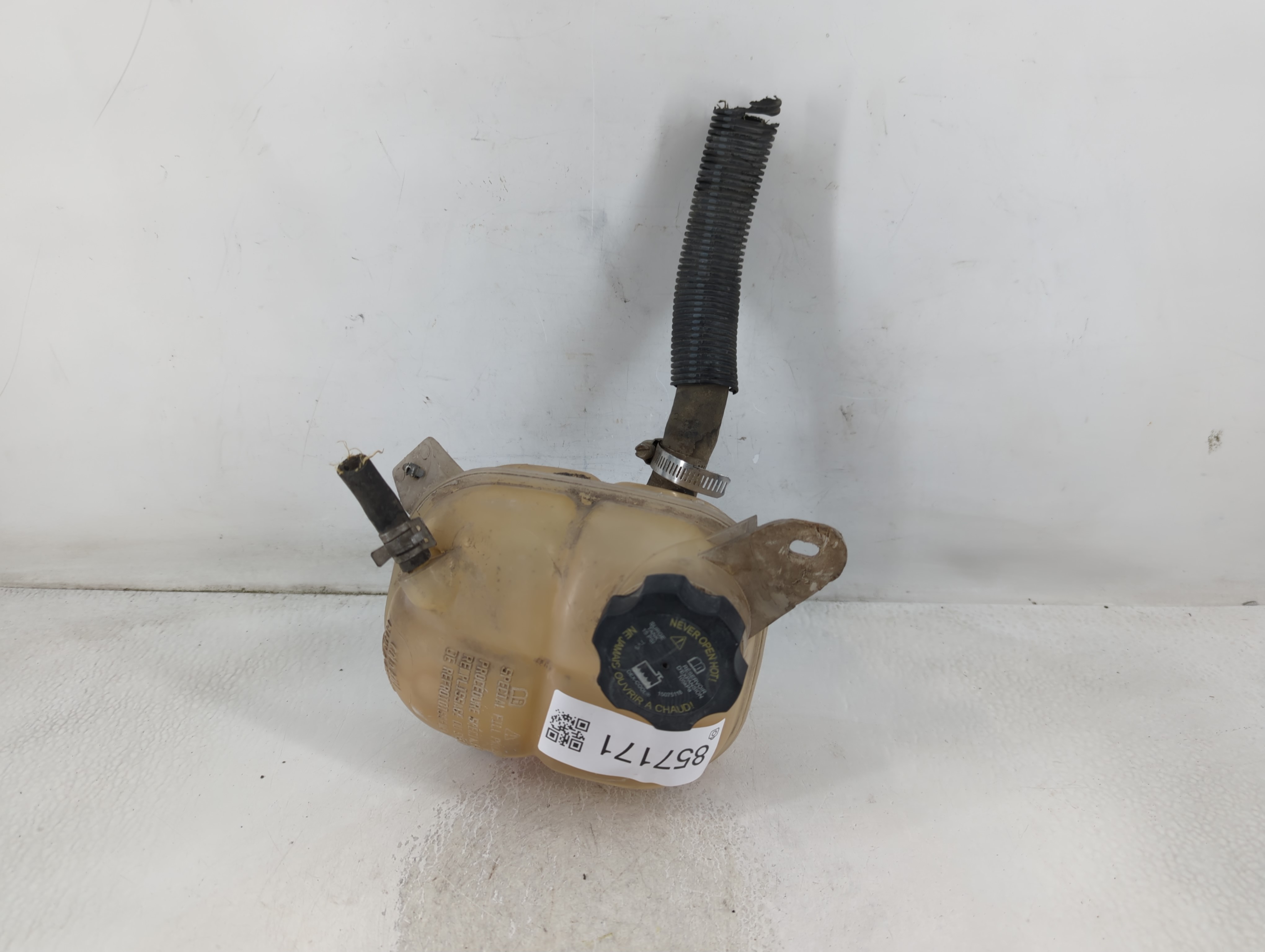 2007-2011 Toyota Camry Windshield Washer Fluid Reservoir Bottle Oem 857171 - Oemusedautoparts1.com