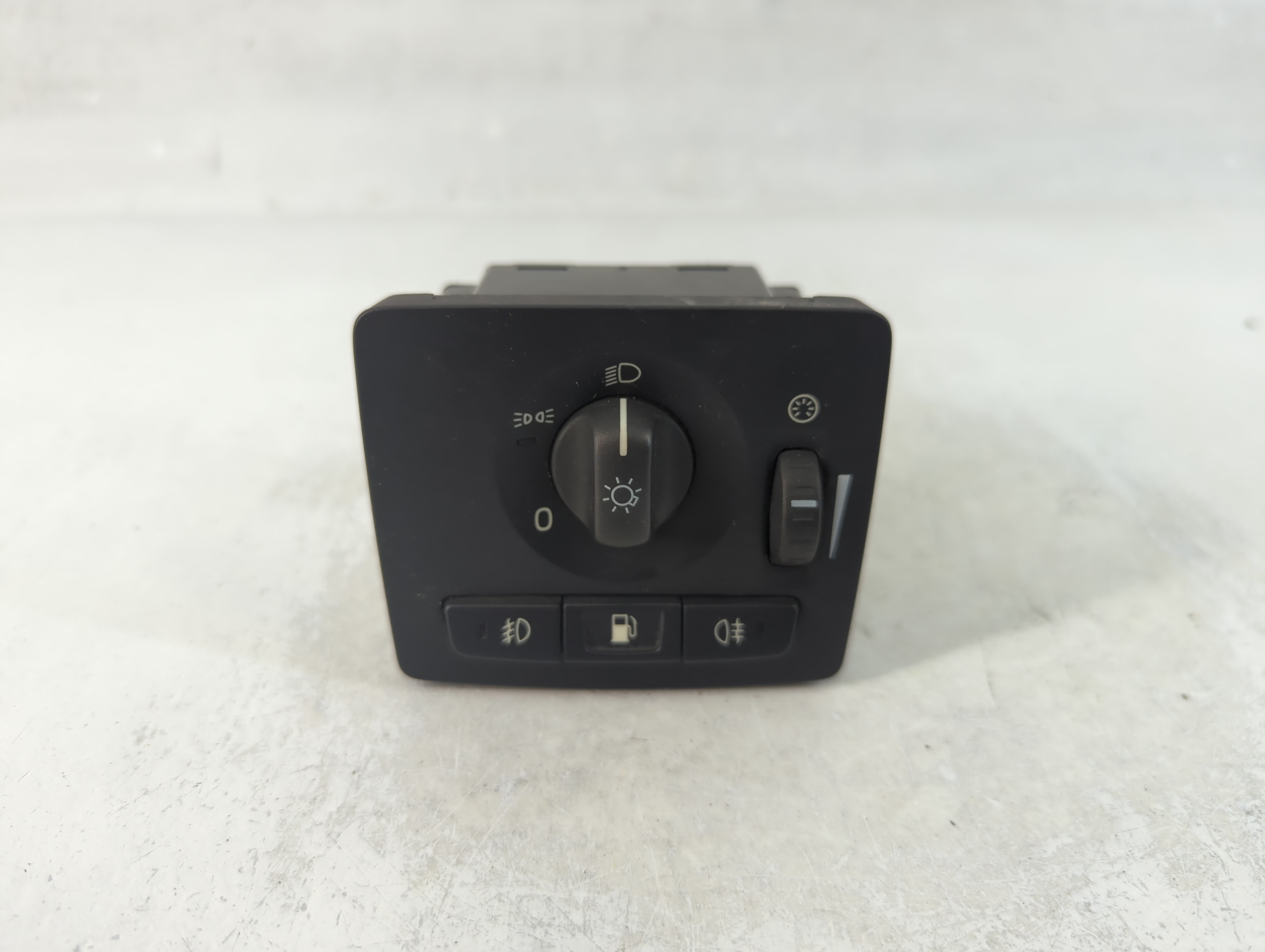 Picture of 2008 Volvo V50 Headlight Head Light Switch Lamp Control 857589