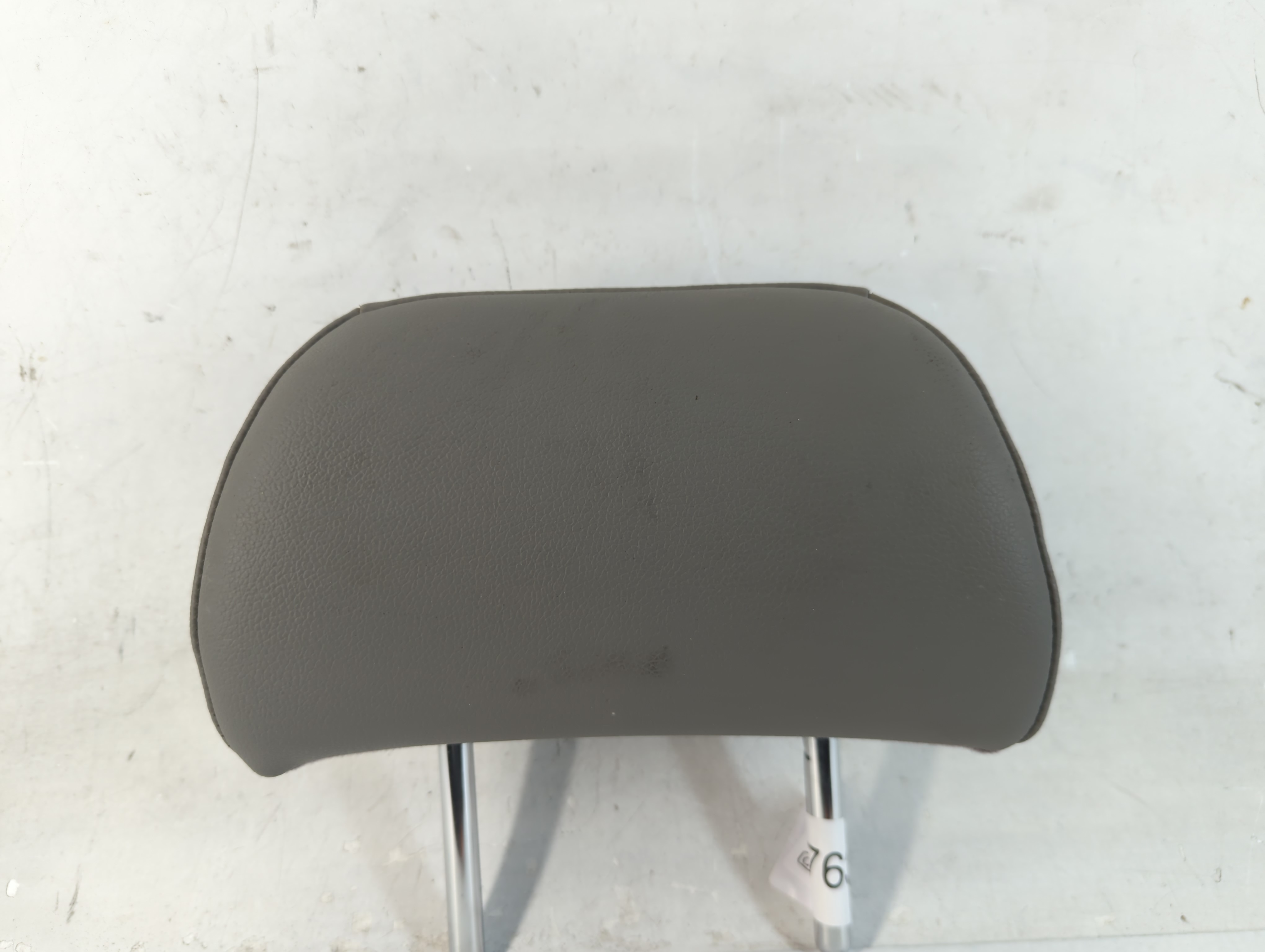 2014-2016 Kia Forte Headrest Head Rest Rear Center Seat Grey 857633 - Oemusedautoparts1.com