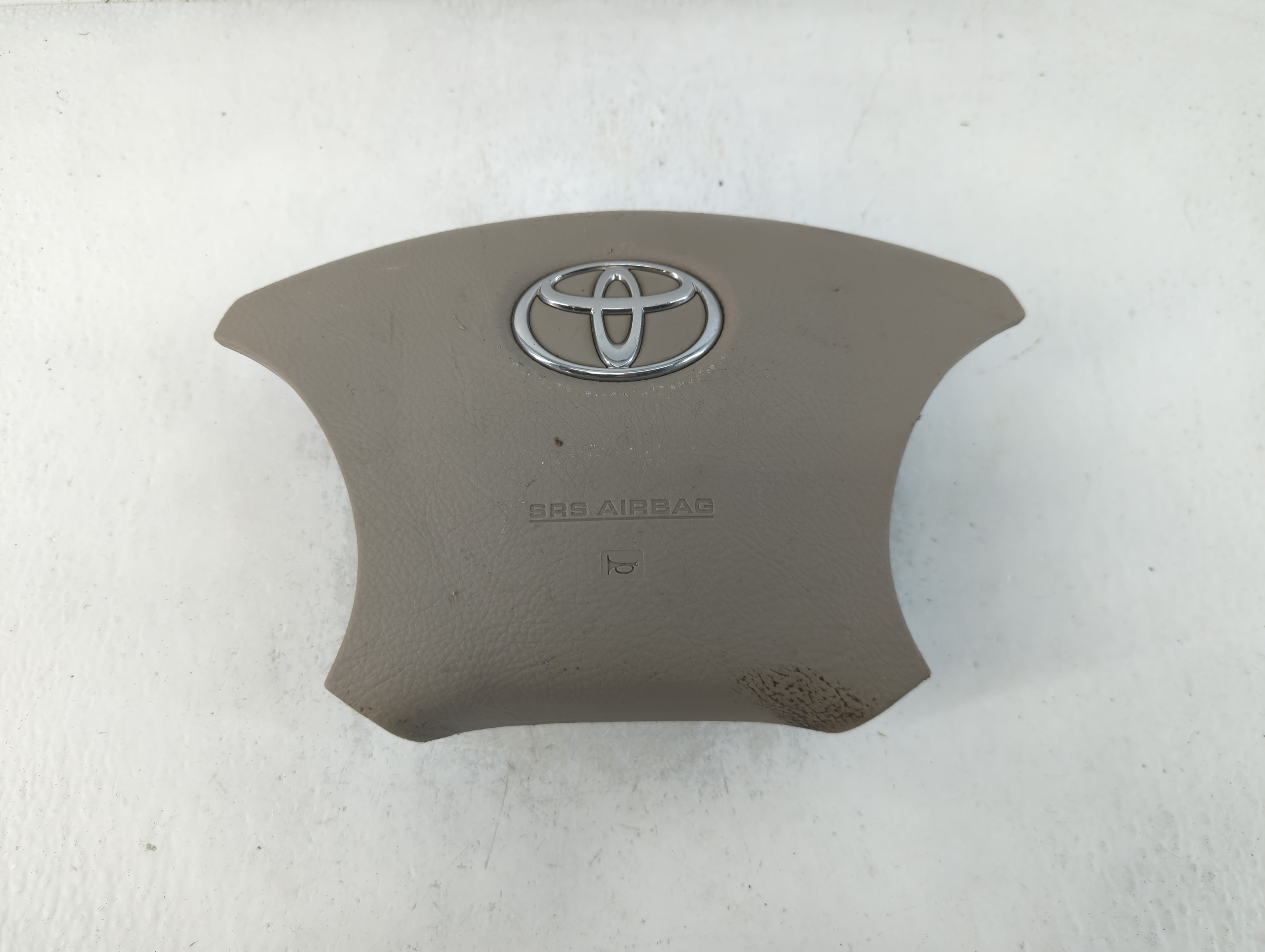 2004 Toyota Sienna Air Bag Driver Left Steering Wheel Mounted Dark Grey 857893 - Oemusedautoparts1.com