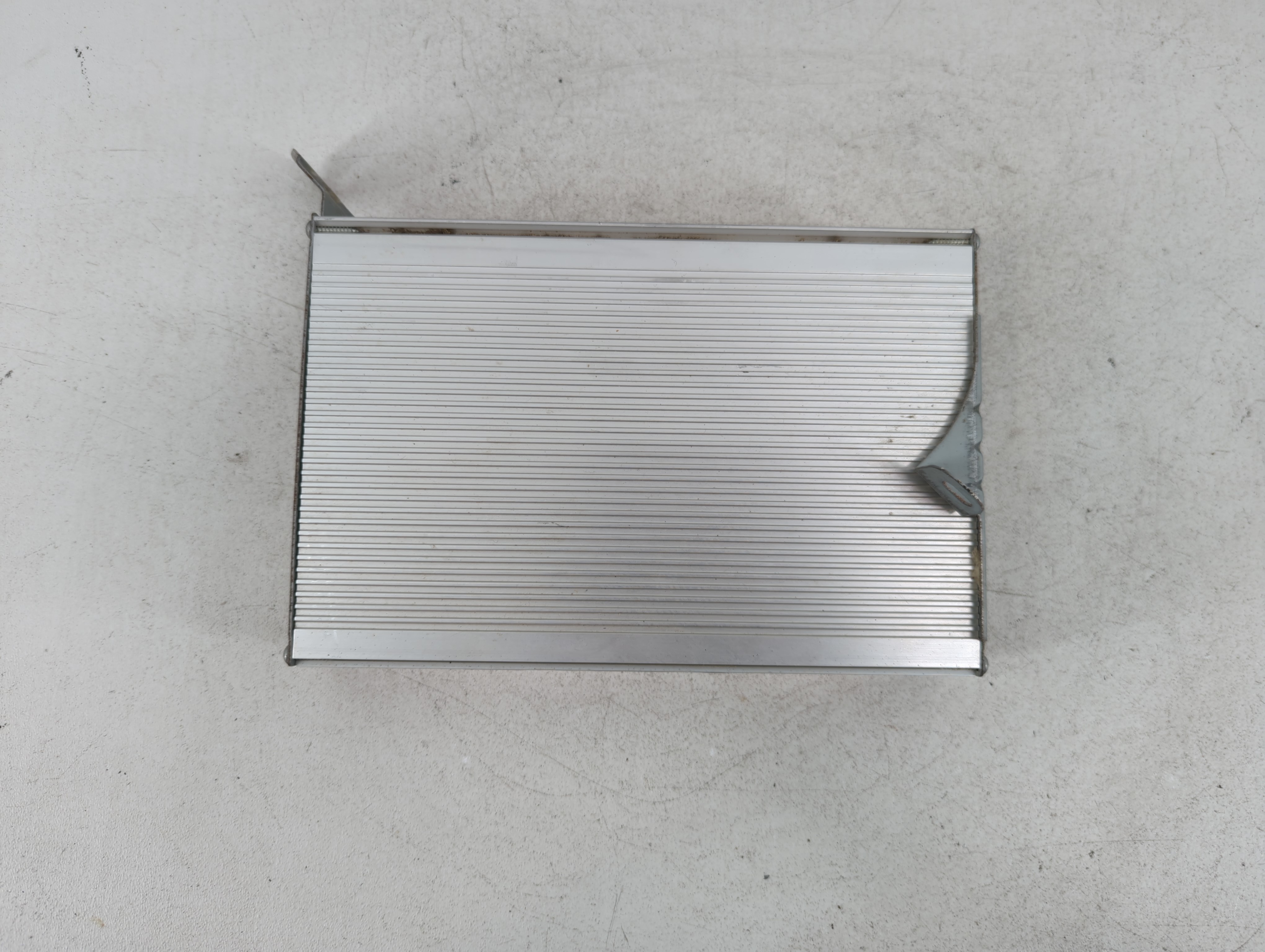 2004-2005 Toyota Sienna Radio Speaker Amplifier 86280-ae011 857907 - Oemusedautoparts1.com