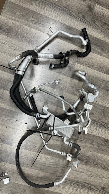2019 Lincoln Nautilus Transmission Cooler and AC Hose Line - Oemusedautoparts1.com