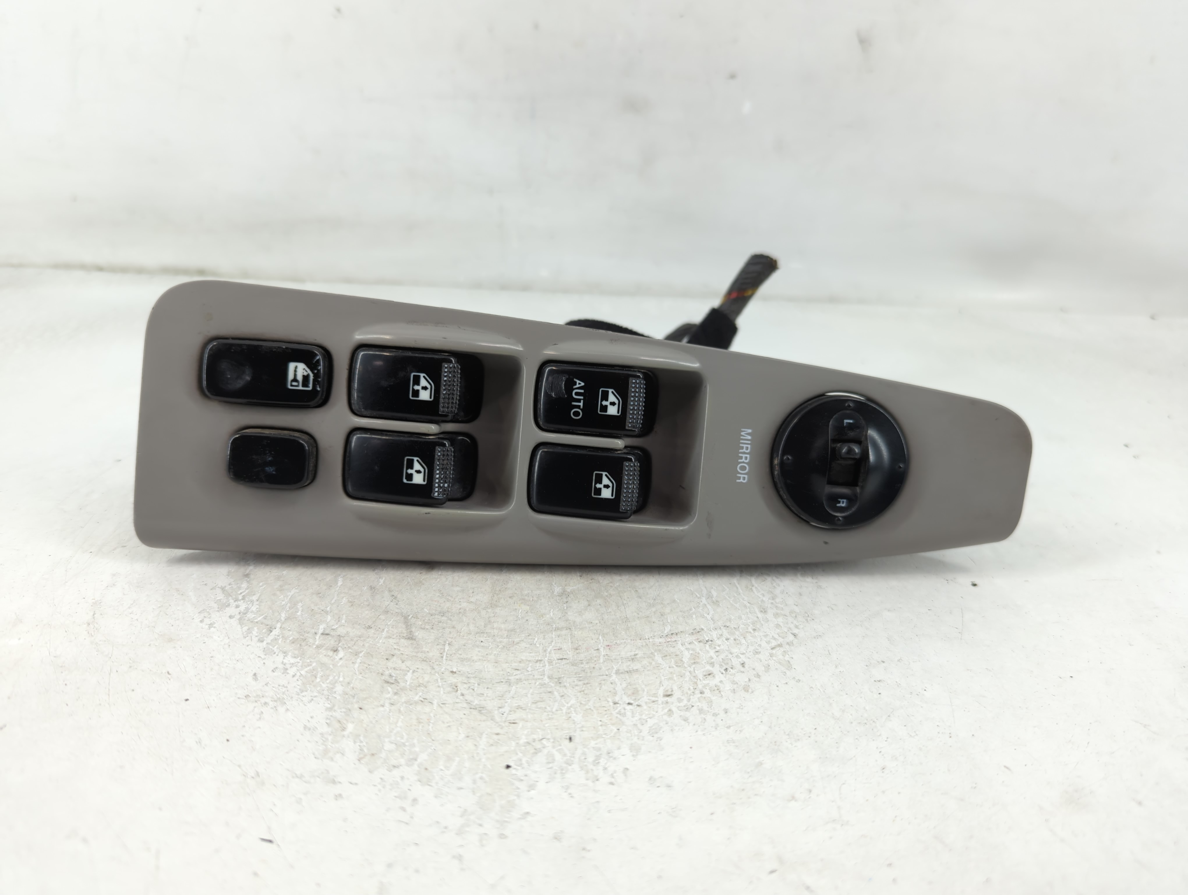 2004-2009 Kia Spectra Driver Left Door Master Power Window Switch 858066 - Oemusedautoparts1.com