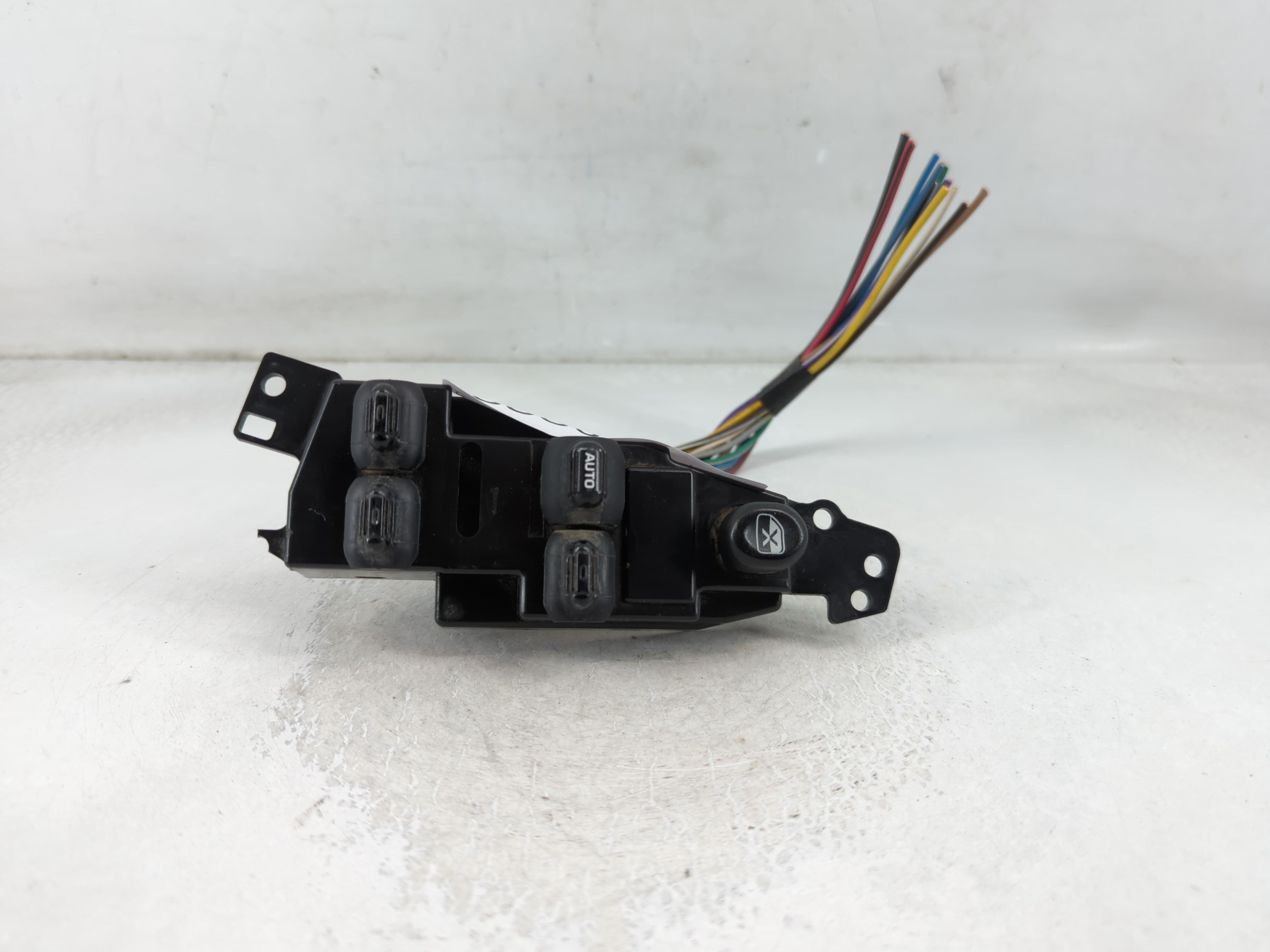 2001-2006 Dodge Stratus Driver Left Door Master Power Window Switch 858069 - Oemusedautoparts1.com