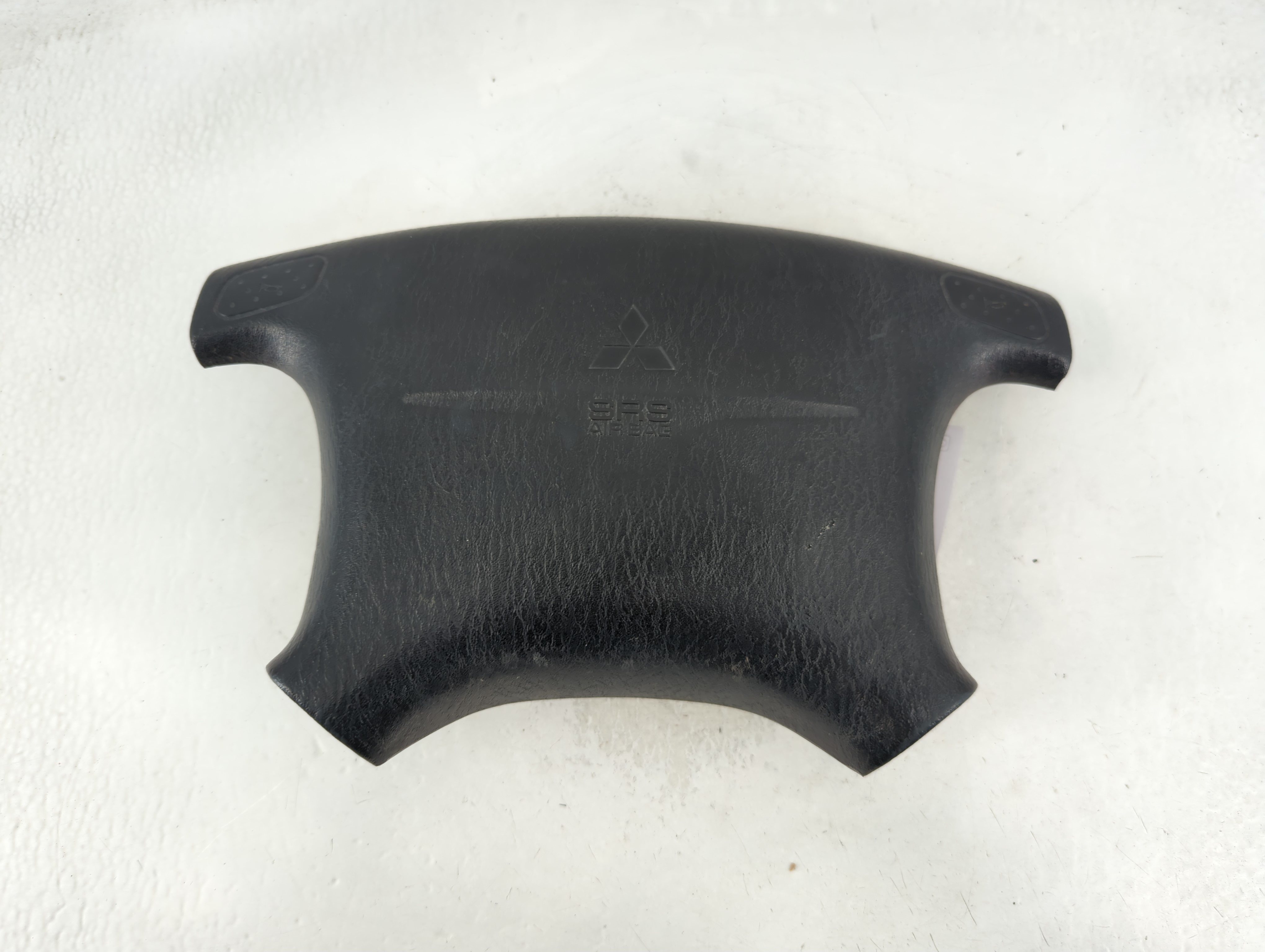 Picture of 1995-1998 Mitsubishi Eclipse Air Bag Driver Left Steering Wheel Mounted 858077