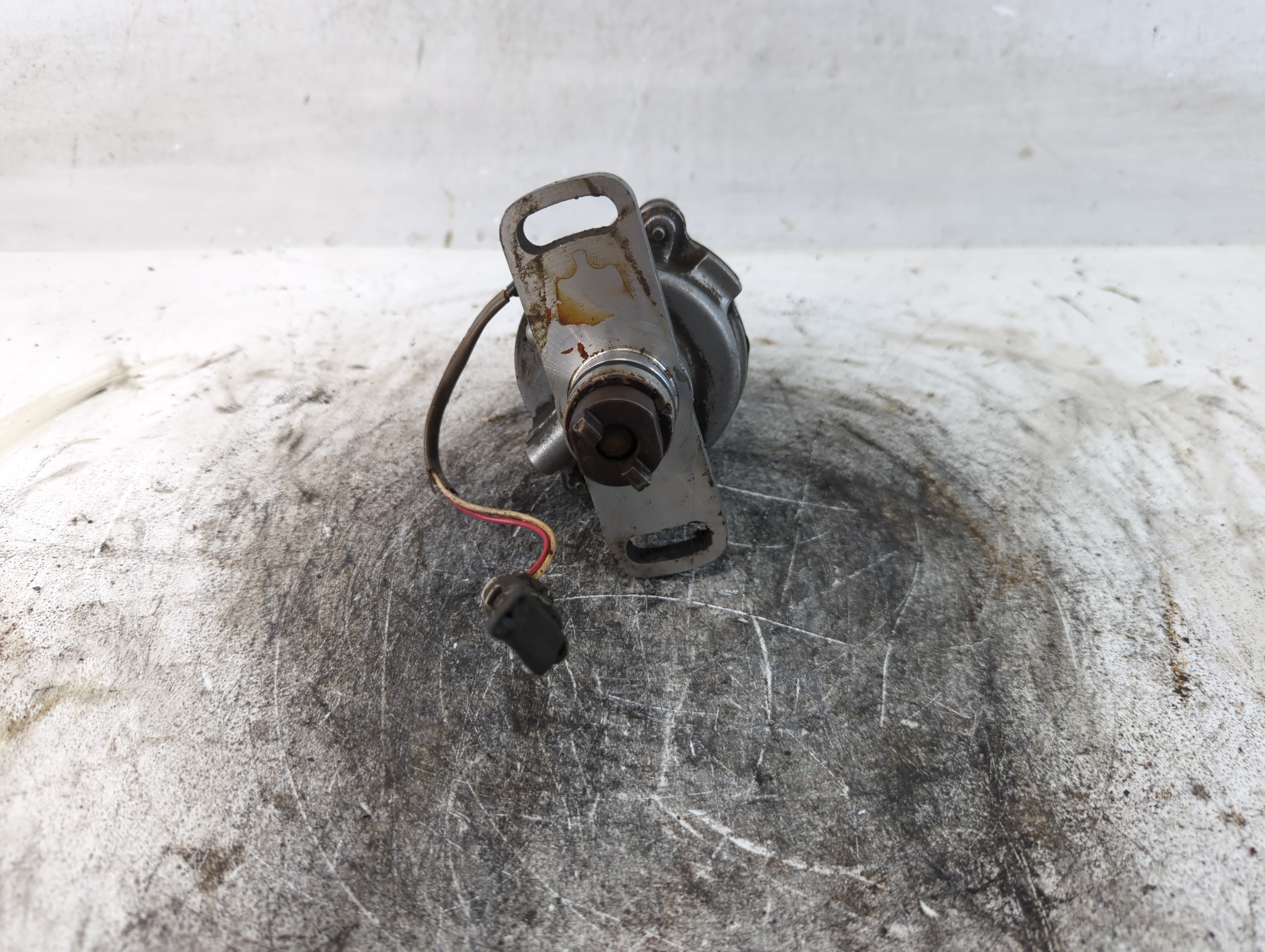 1995-1997 Suzuki Esteem Engine Ignition Distributor Oem 858110 - Oemusedautoparts1.com