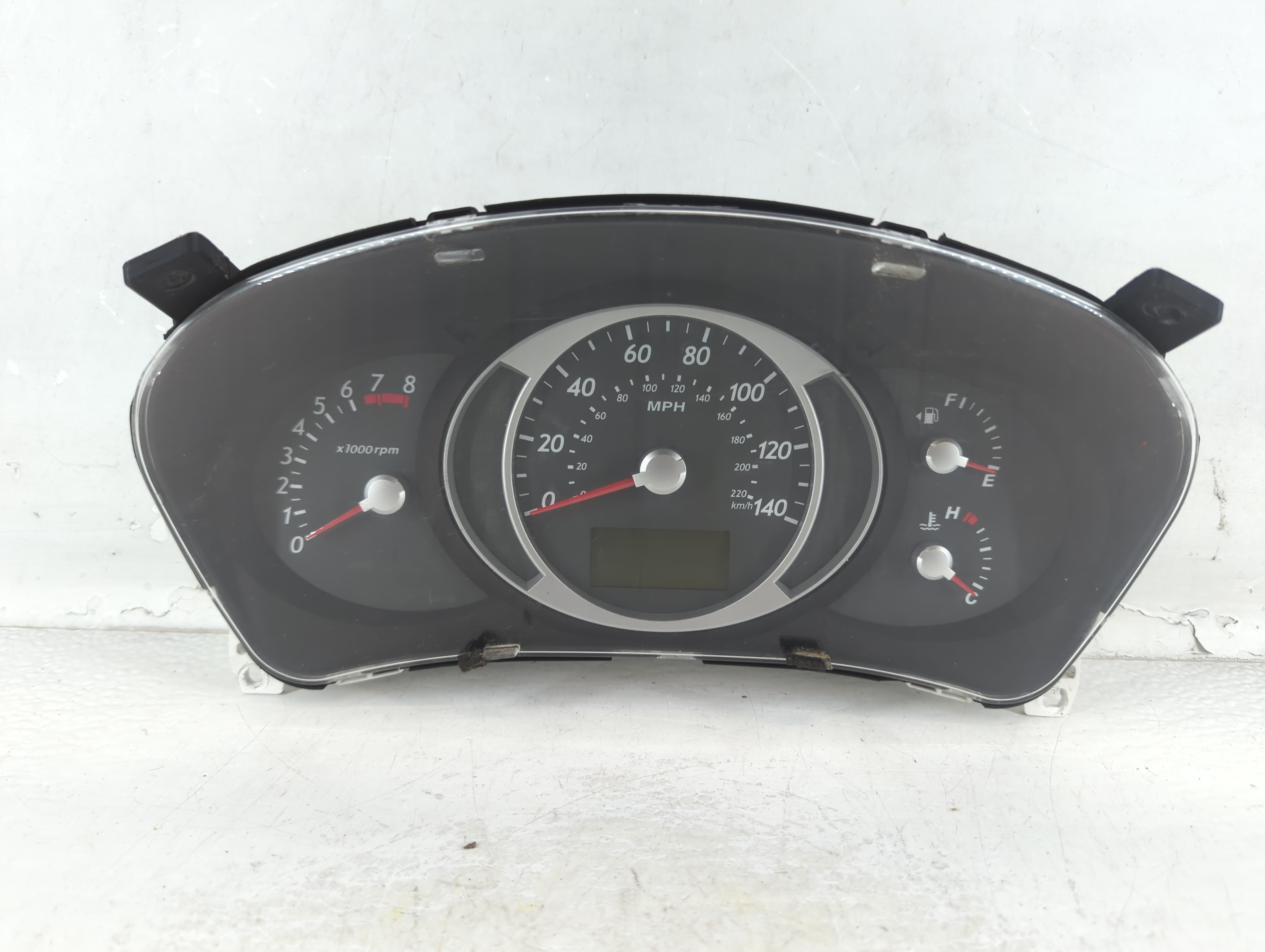 2007 Hyundai Tucson Speedometer Instrument Cluster Gauges 858131 - Oemusedautoparts1.com