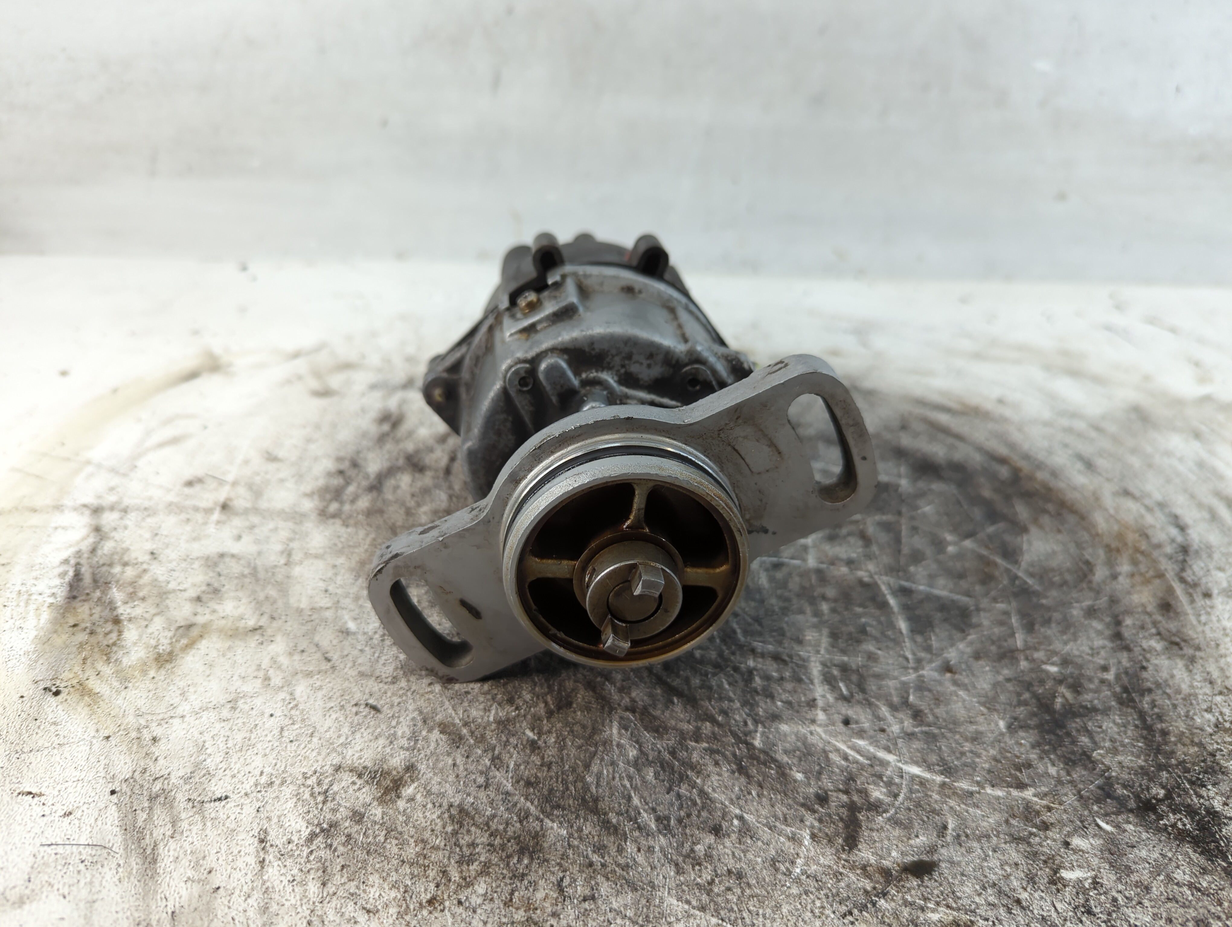 Picture of 1991 Nissan Sentra Engine Ignition Distributor Oem 859033