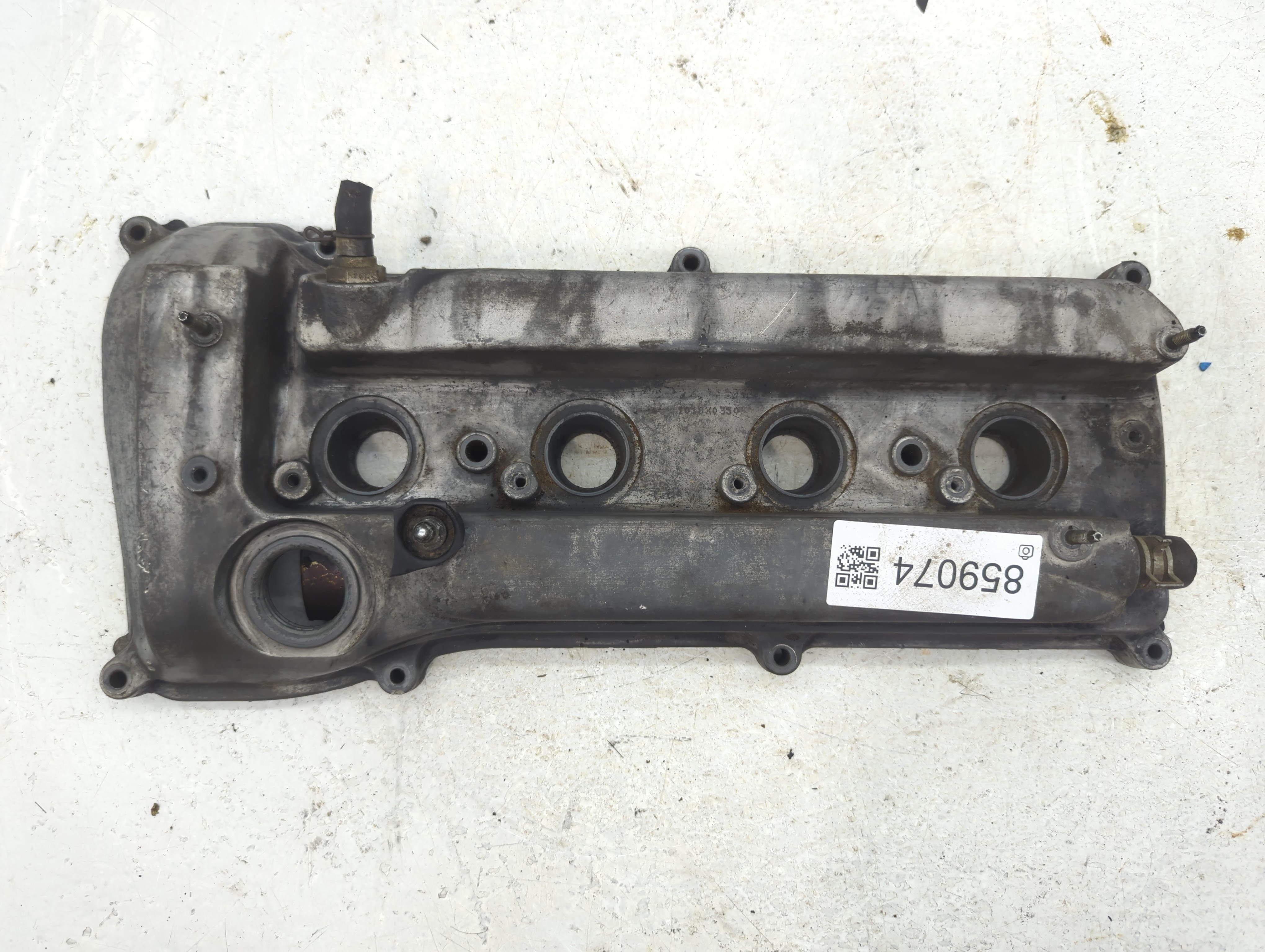 Picture of 2011 Toyota Camry Passenger Right Cylinder Head Valve Cover 859074