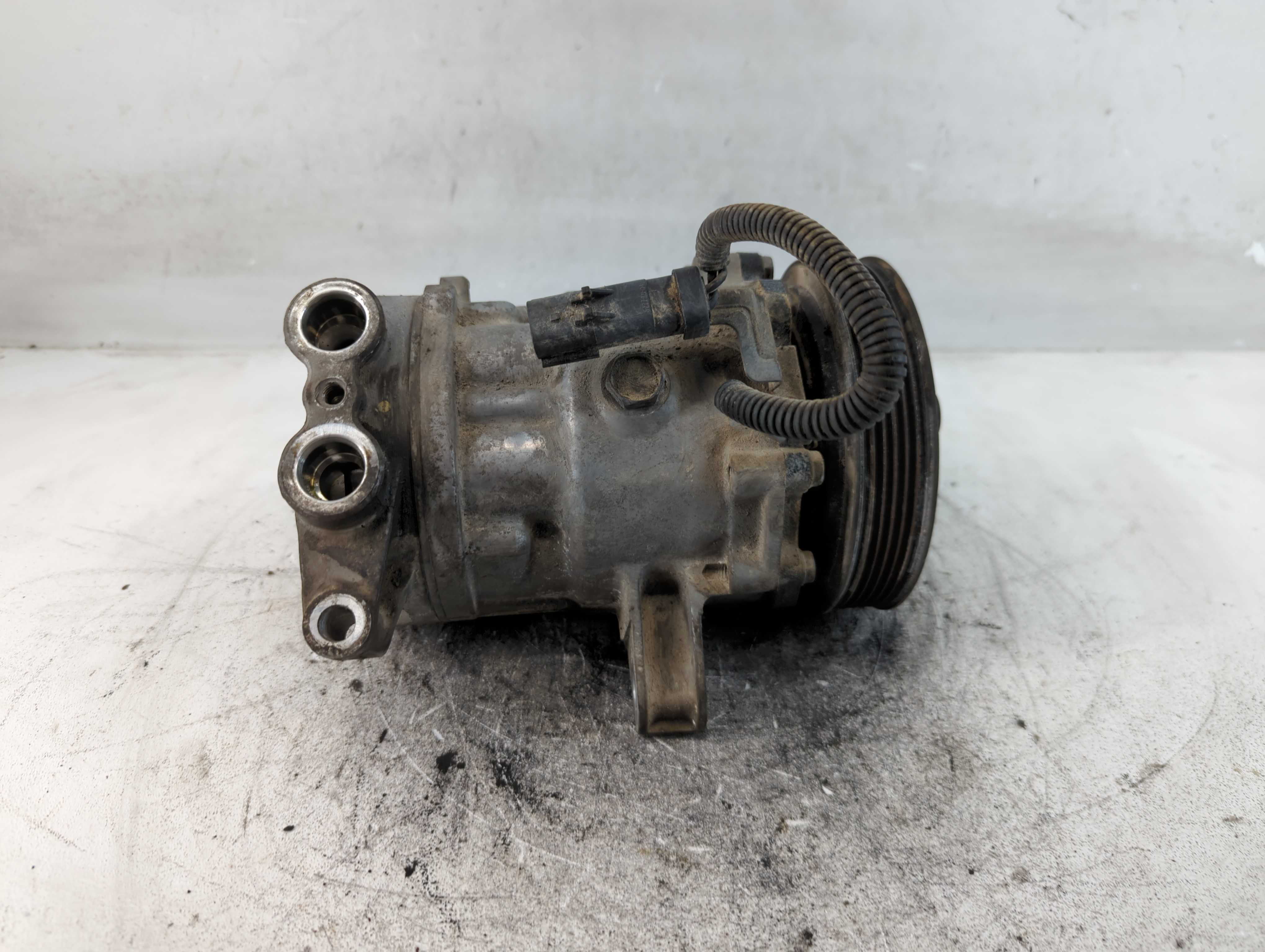 2002-2003 Dodge Durango Air Conditioning A/c Ac Compressor Oem 859085 - Oemusedautoparts1.com