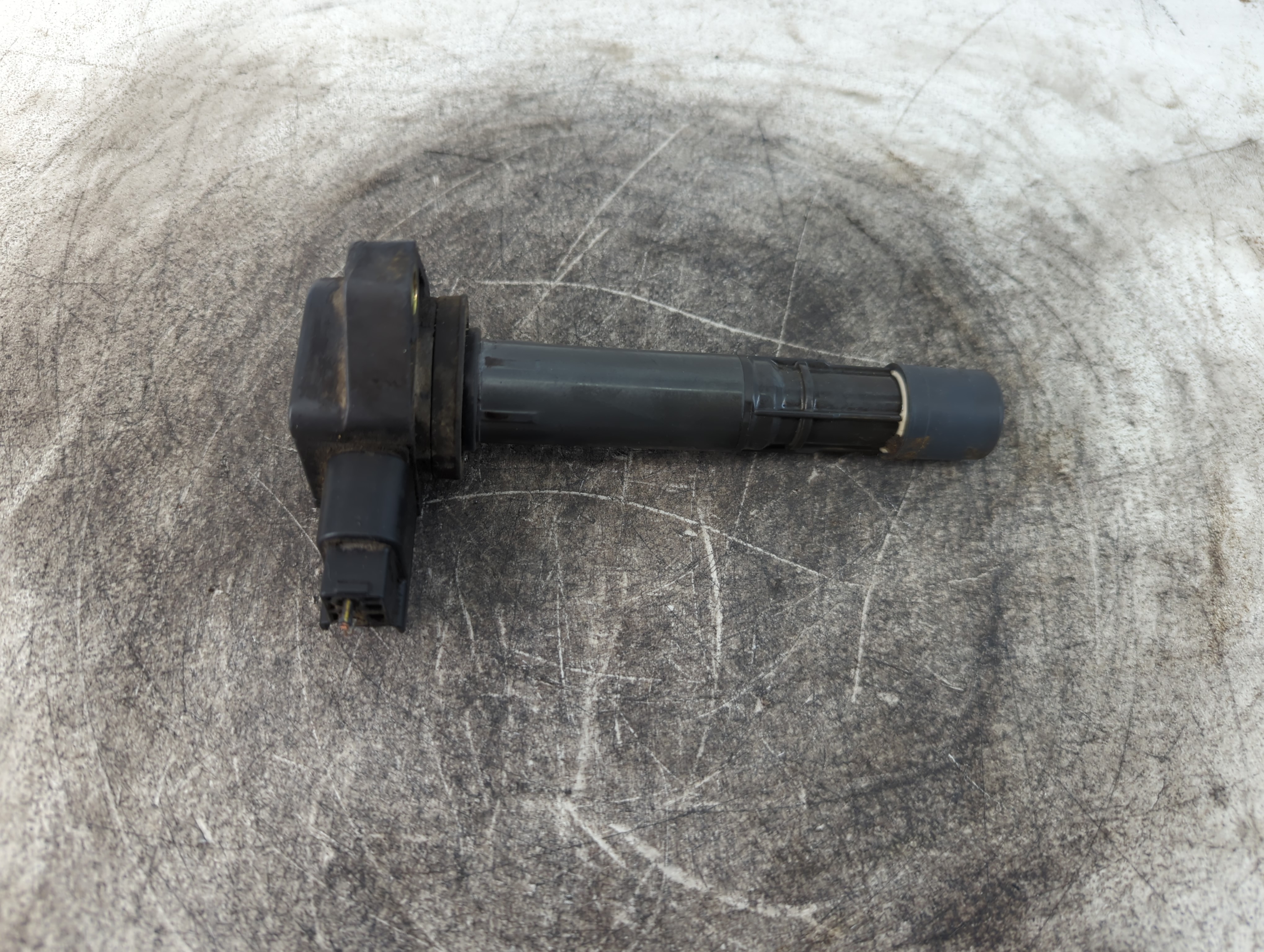 2003-2005 Honda Pilot Ignition Coil Igniter Pack 859233 - Oemusedautoparts1.com