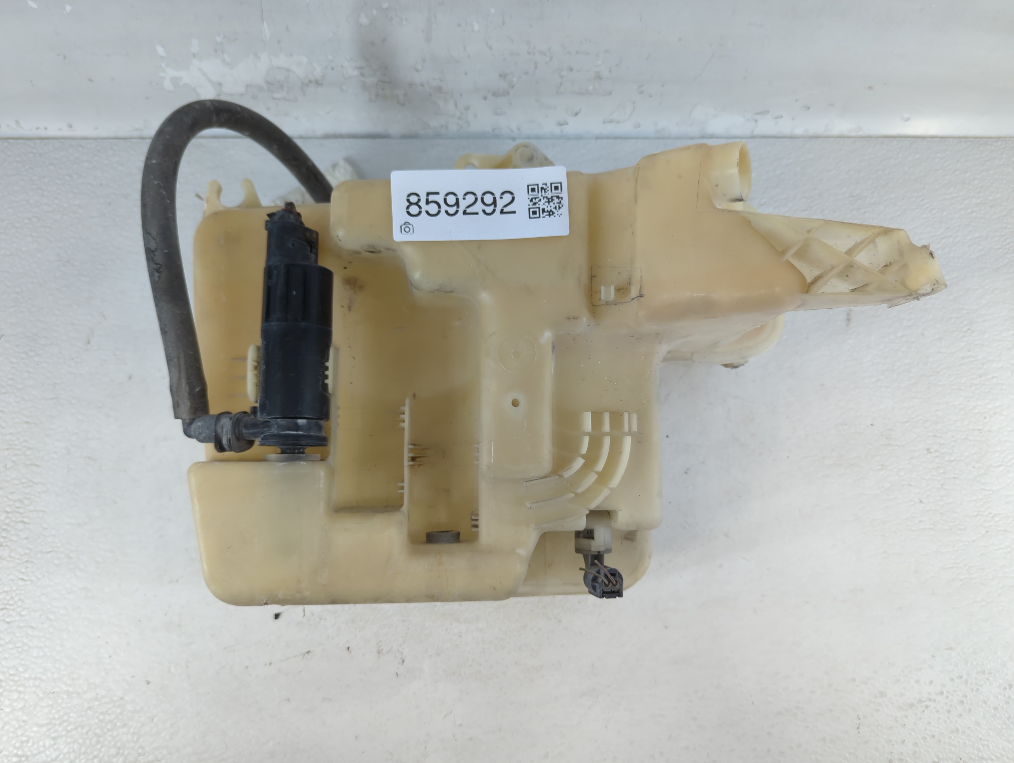 2008-2010 Bmw 528i Windshield Washer Fluid Reservoir Bottle Oem 859292 - Oemusedautoparts1.com