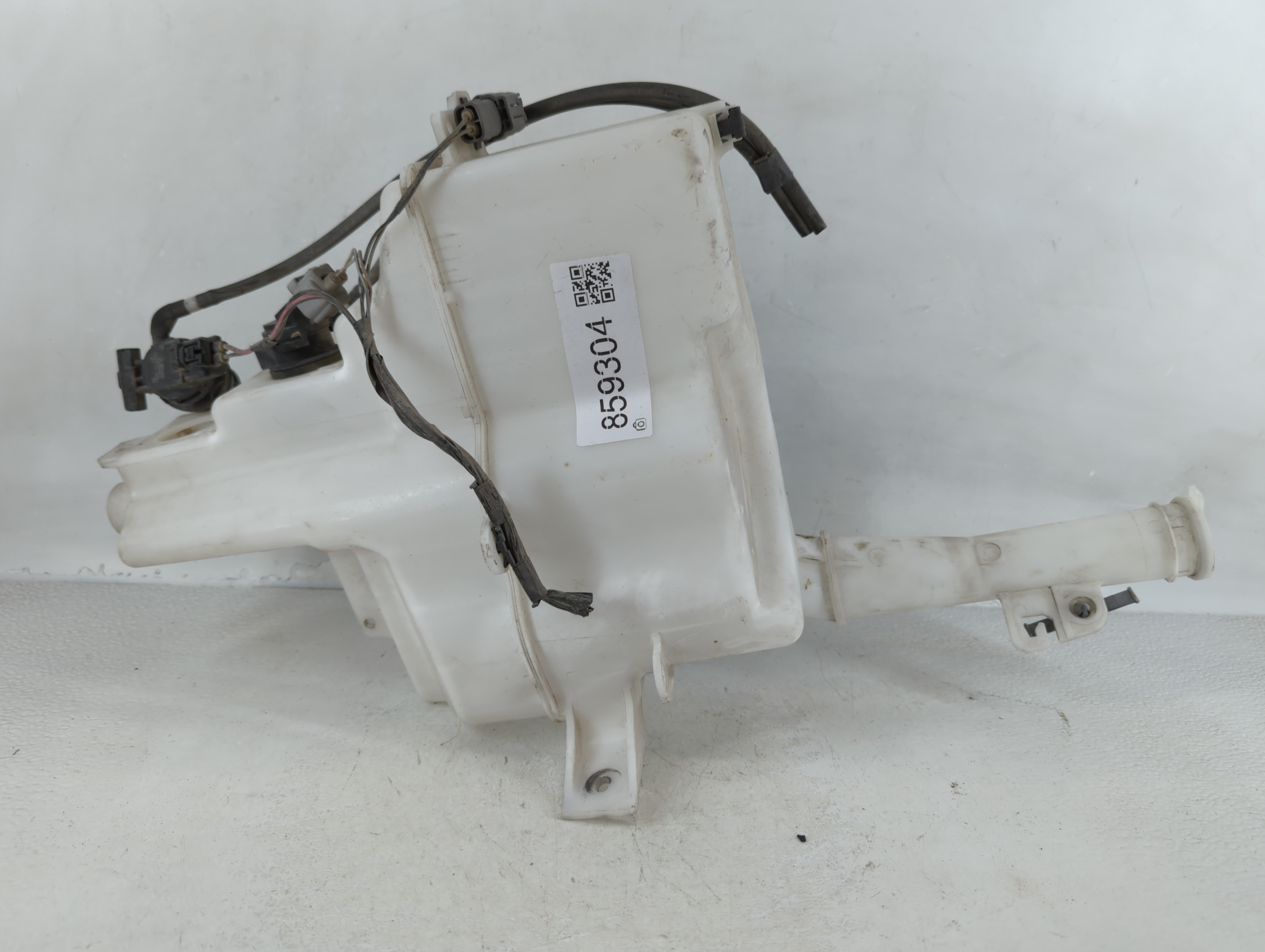 Picture of 2007-2015 Mazda Cx-9 Windshield Washer Fluid Reservoir Bottle Oem 859304
