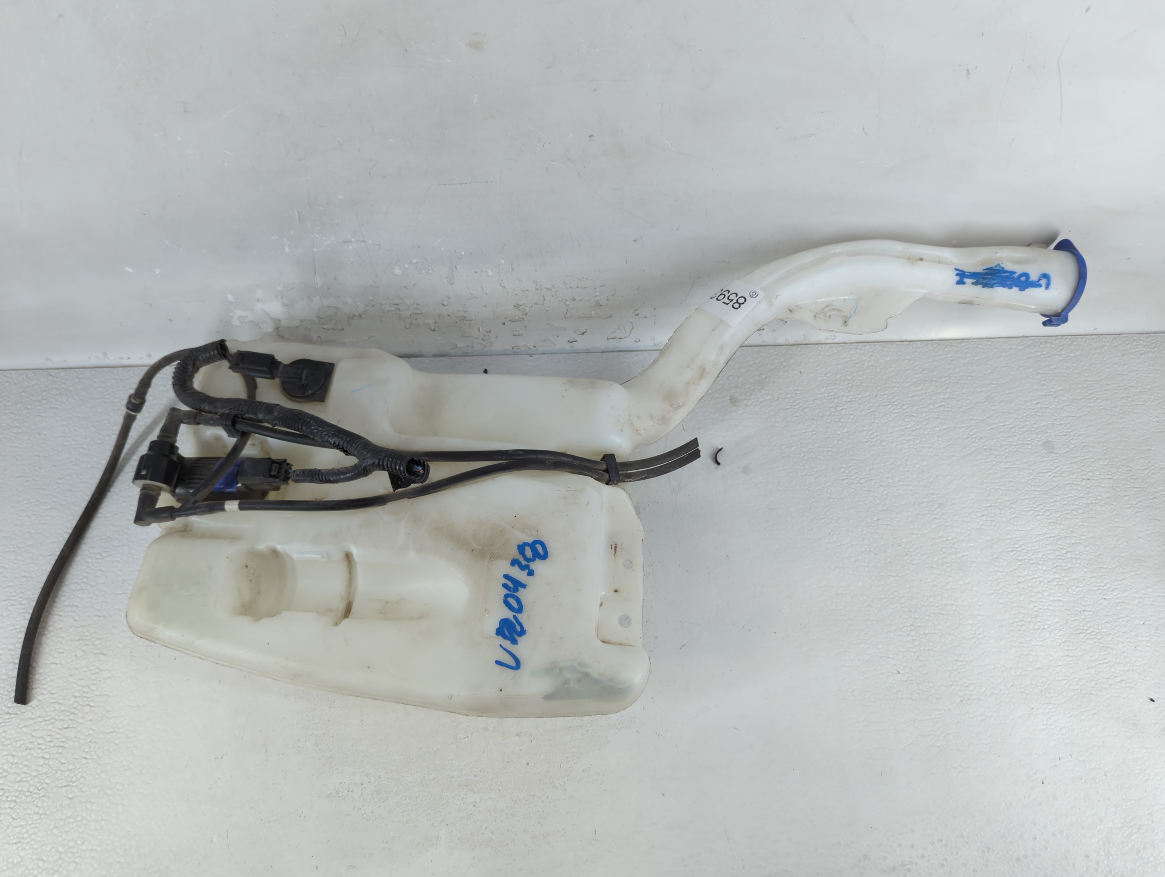 2016-2020 Ford Edge Windshield Washer Fluid Reservoir Bottle Oem 859319 - Oemusedautoparts1.com